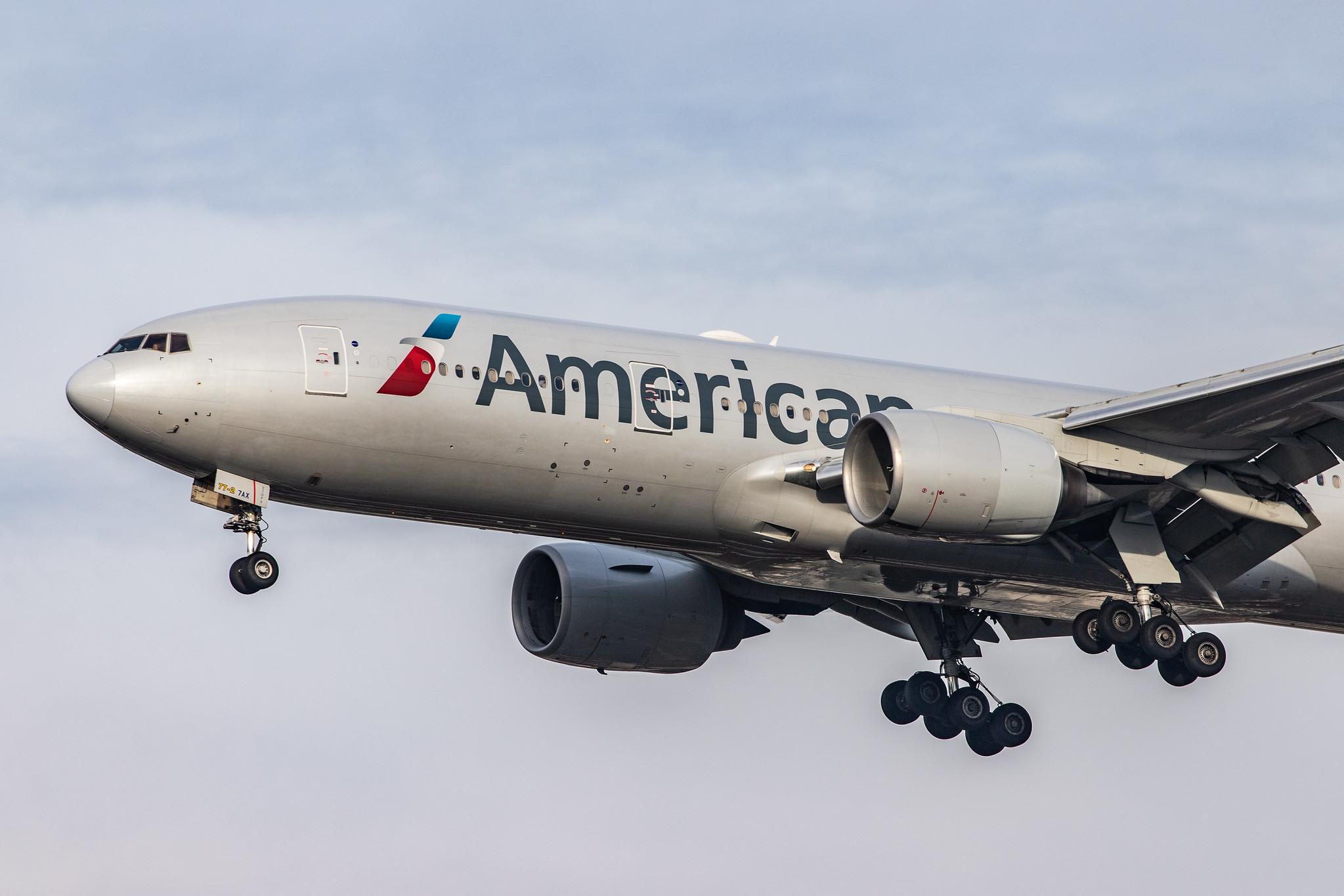 London Heathrow Airport: American Airlines (AA / AAL) |  Boeing 777-223(ER) B772 | N790AN | MSN 30251