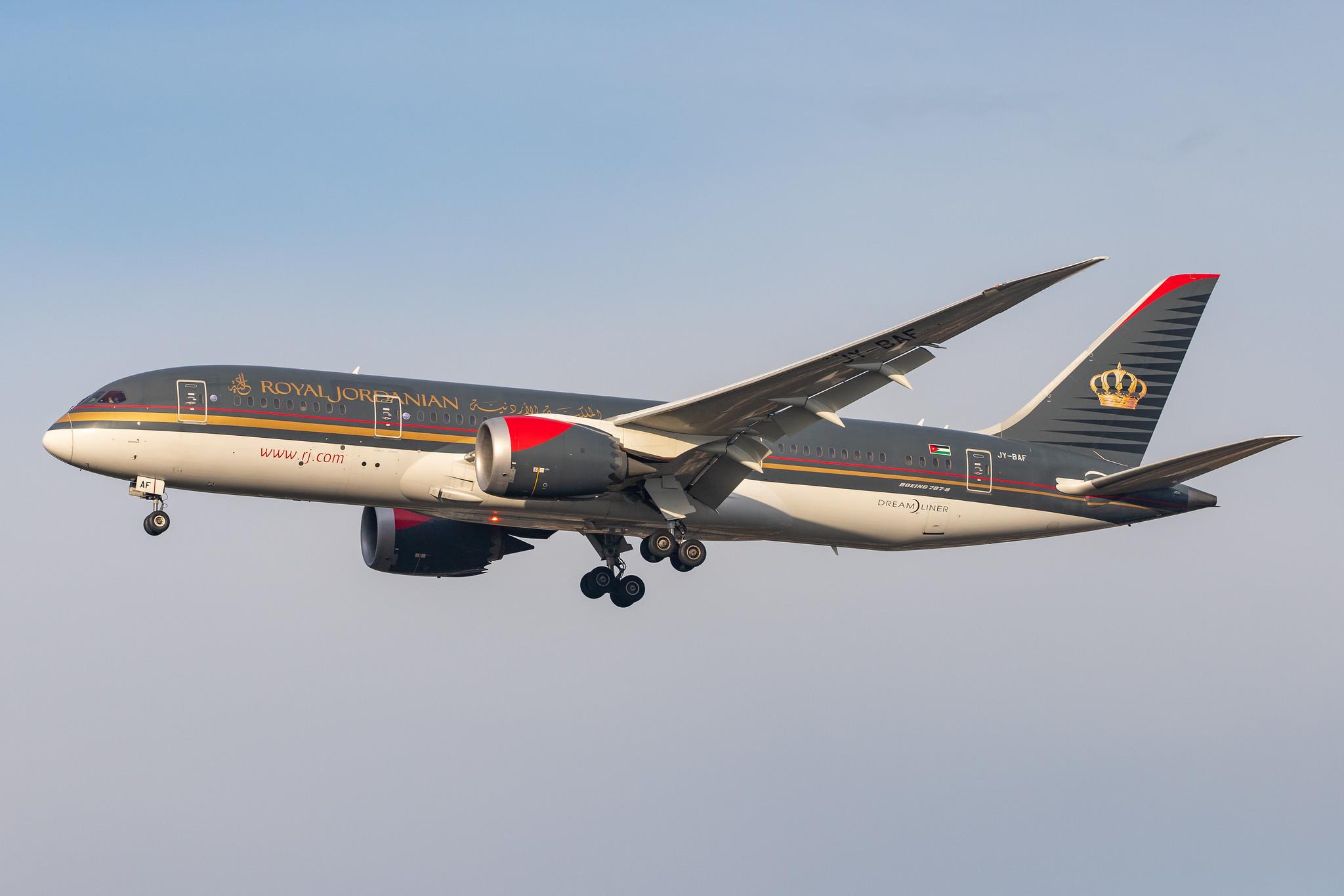 London Heathrow Airport: Royal Jordanian (RJ / RJA) |  Boeing 787-8 Dreamliner B788 | JY-BAF | MSN 36112