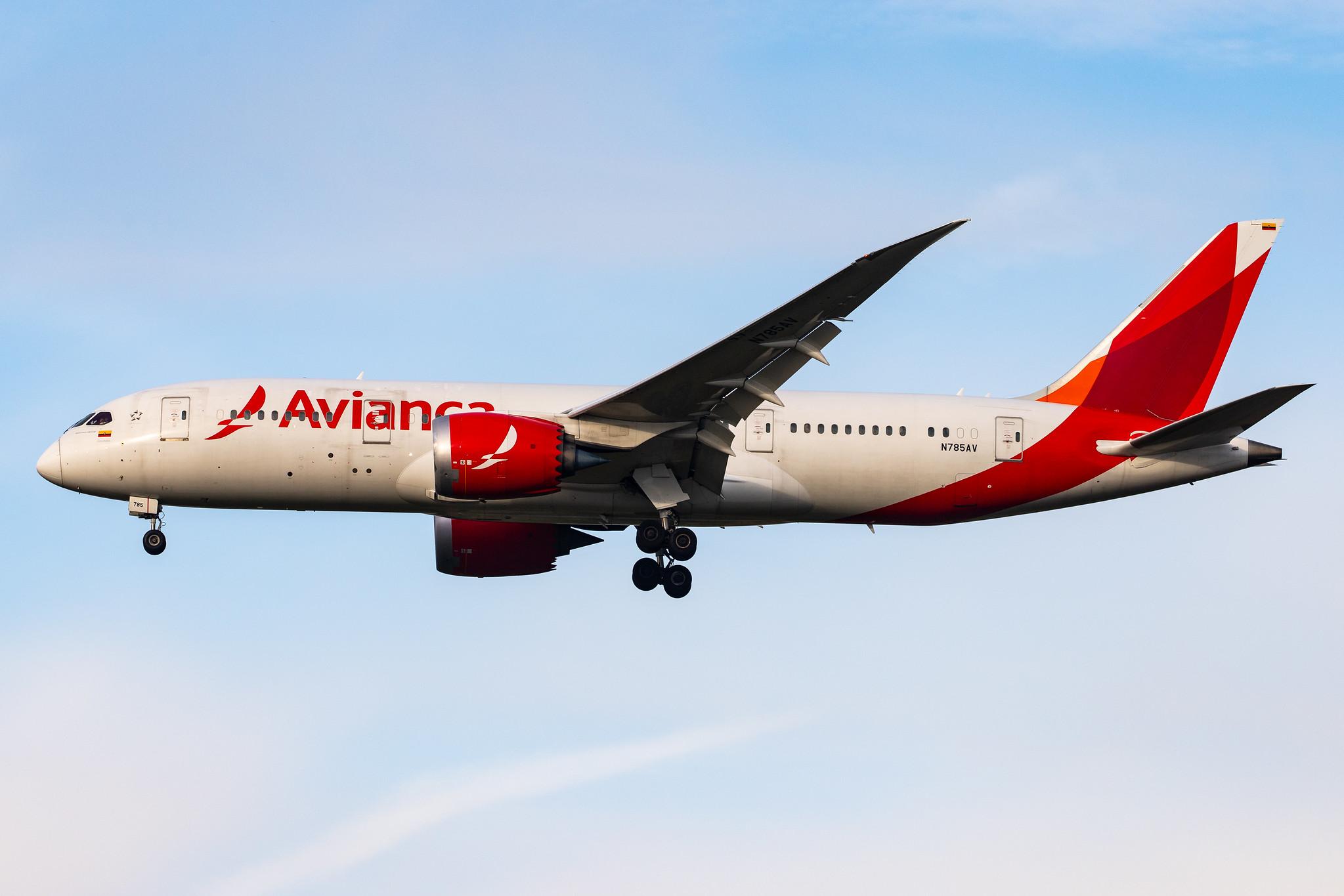 London Heathrow Airport: Avianca (AV / AVA) |  Boeing 787-8 Dreamliner B788 | N785AV | MSN 37507