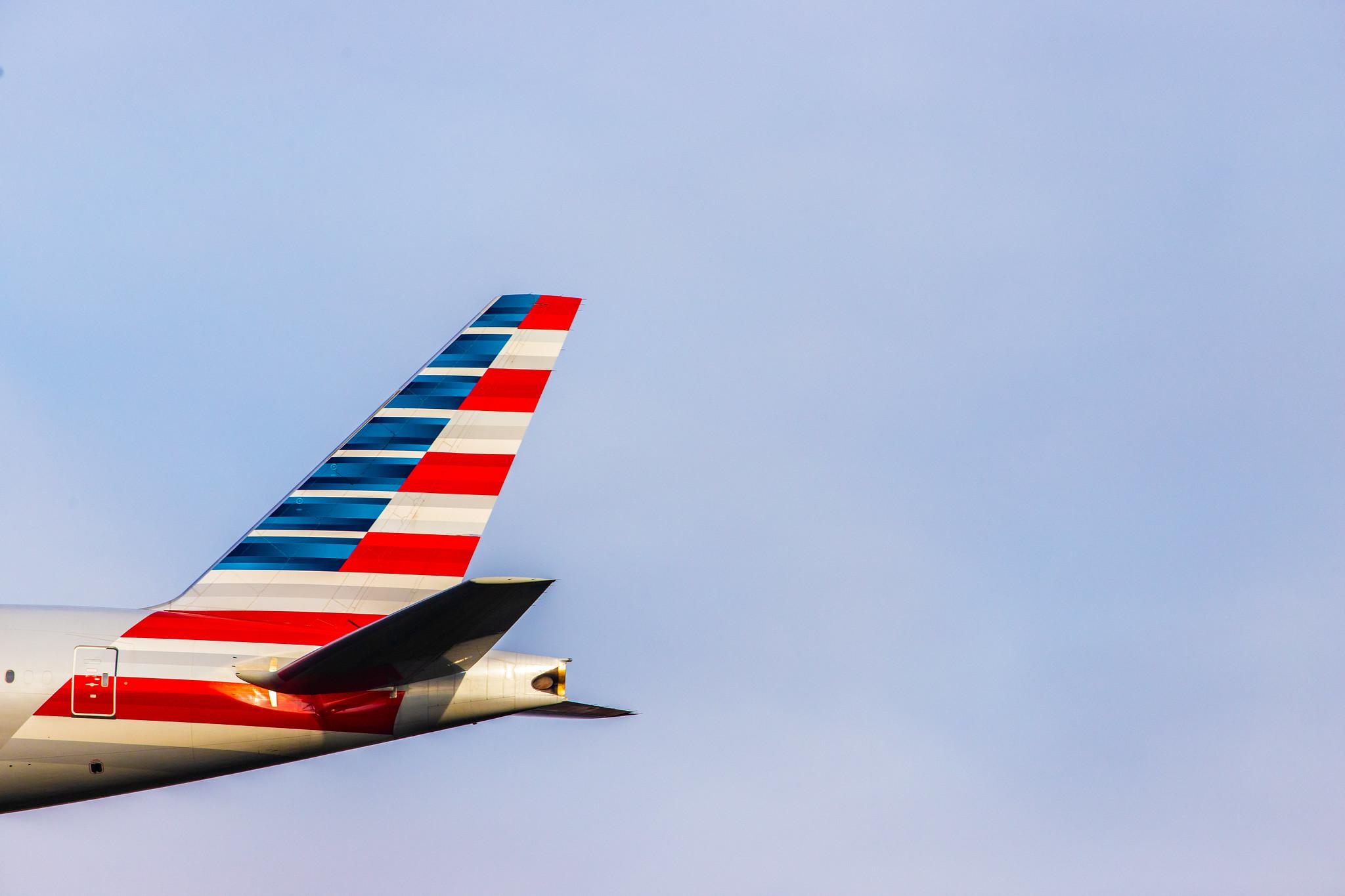 London Heathrow Airport: American Airlines (AA / AAL) |  Boeing 777-223(ER) B772 | N756AM | MSN 30264
