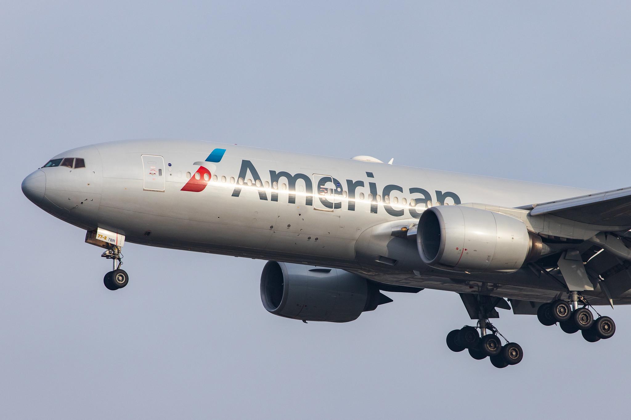 London Heathrow Airport: American Airlines (AA / AAL) |  Boeing 777-223(ER) B772 | N756AM | MSN 30264