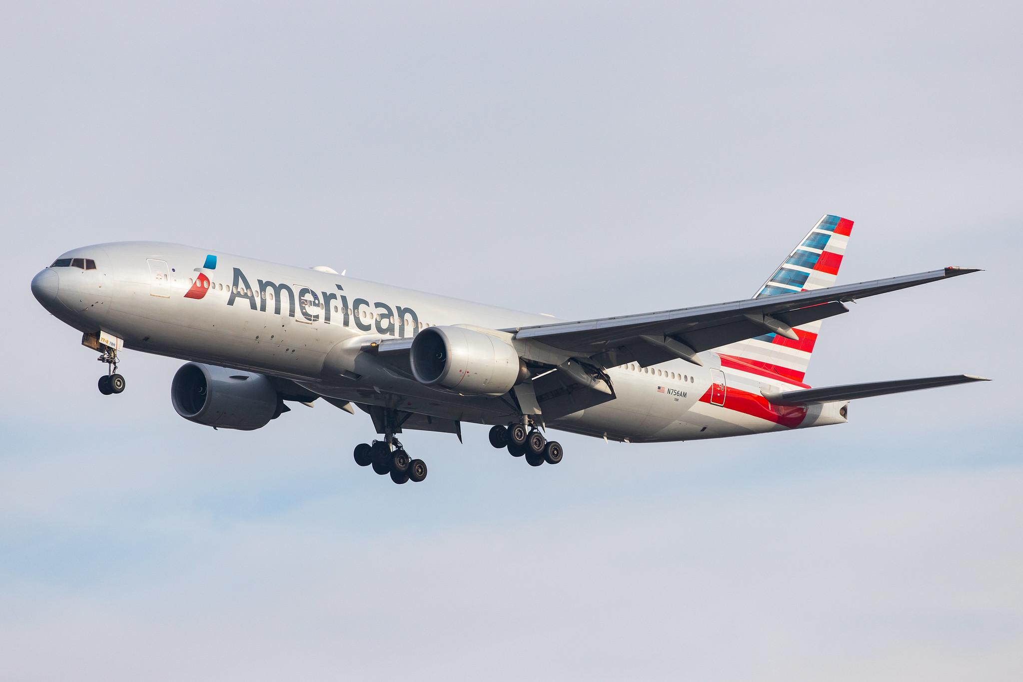 London Heathrow Airport: American Airlines (AA / AAL) |  Boeing 777-223(ER) B772 | N756AM | MSN 30264