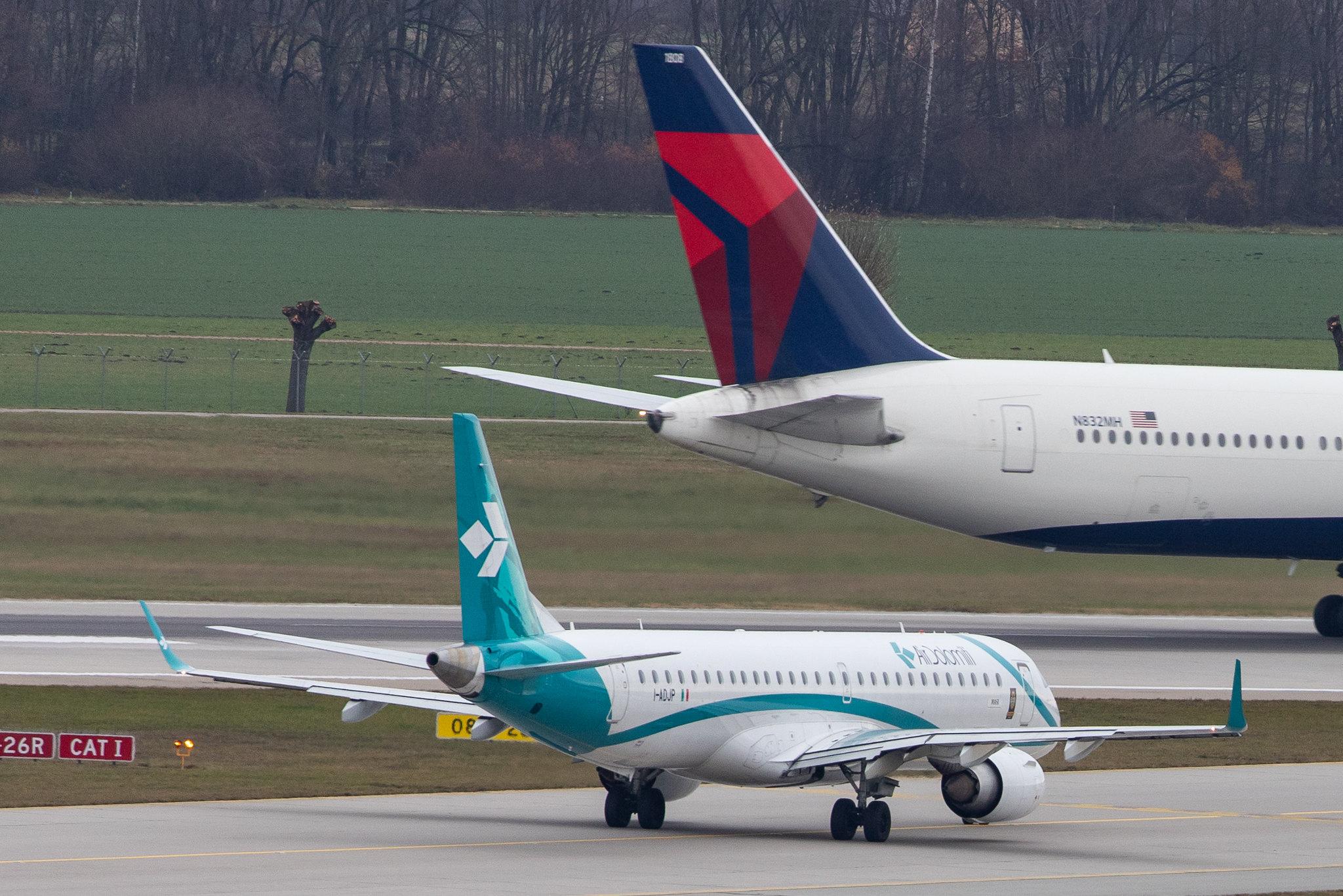 Munich Airport: Lufthansa (LH / DLH) |  Airbus A320-211 A320 | D-AIPK | MSN 0093