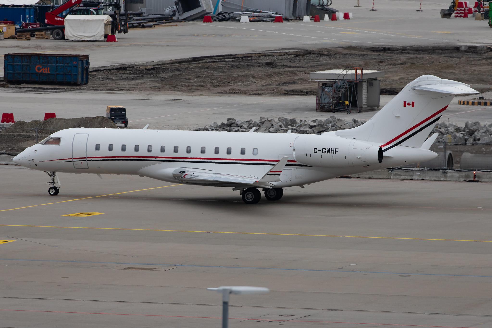 Munich Airport: Skyservice Business Aviation (/ SYB) |  Bombardier Global 6000 GLEX | C-GWHF | MSN 9407