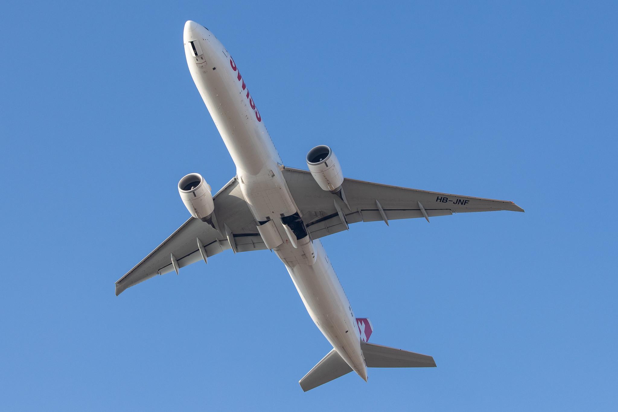 Flughafen Zürich: Swiss (LX / SWR) |  Boeing 777-3DE(ER) B77W | HB-JNF | MSN 44587