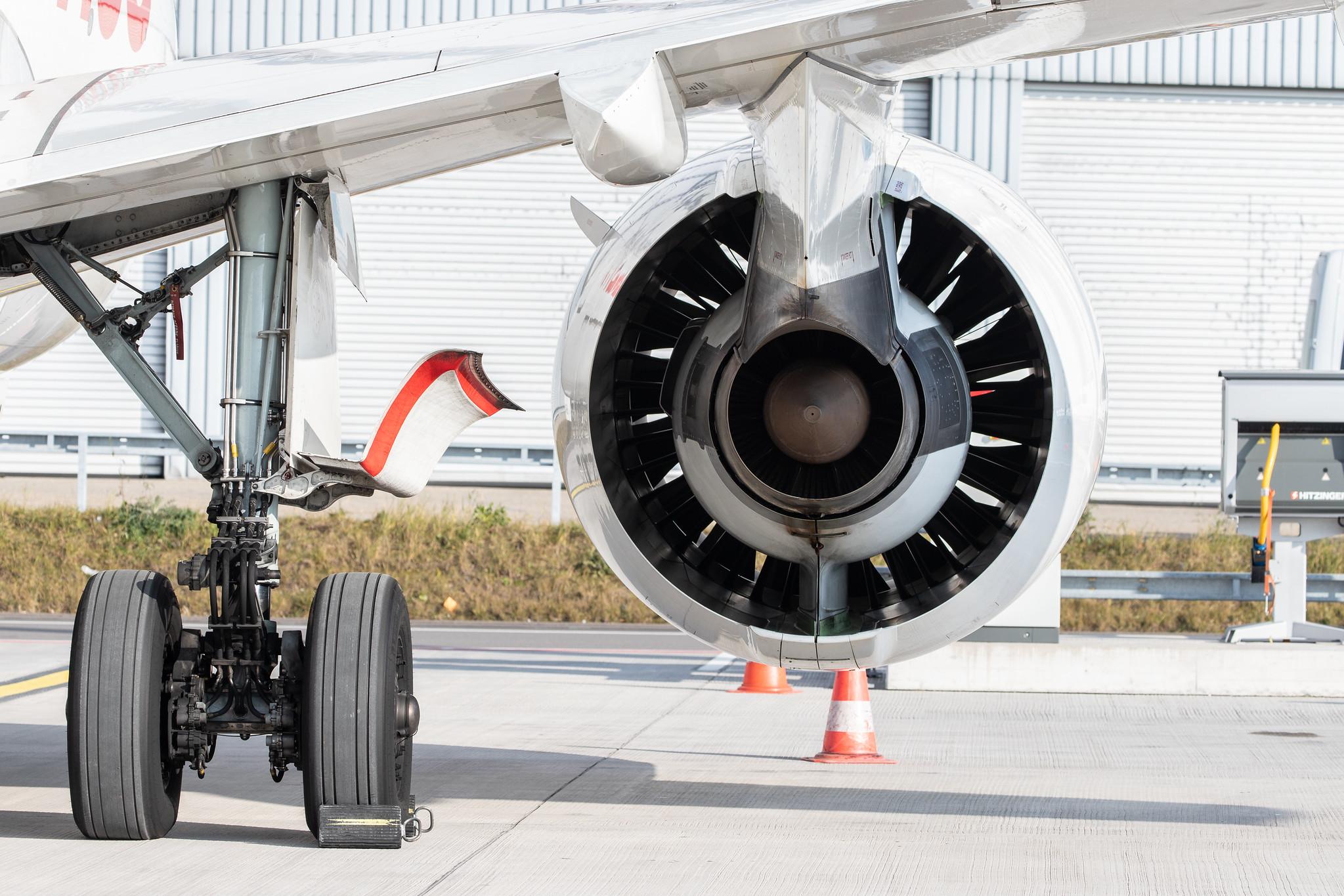Flughafen Zürich: Swiss (LX / SWR) |  Airbus A220-100 BCS1 | HB-JBA | MSN 50010