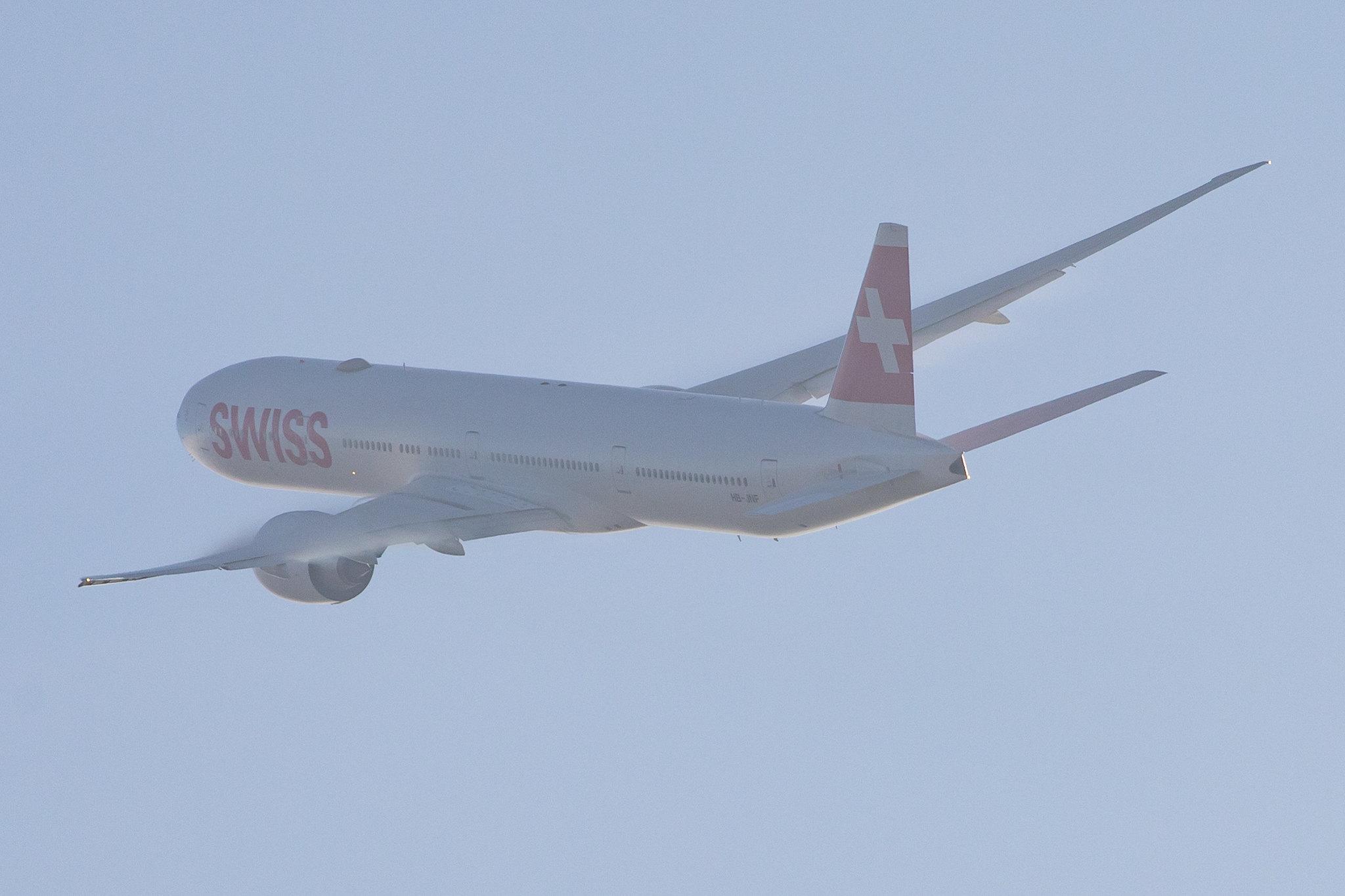 Flughafen Zürich: Swiss (LX / SWR) |  Boeing 777-3DE(ER) B77W | HB-JNF | MSN 44587