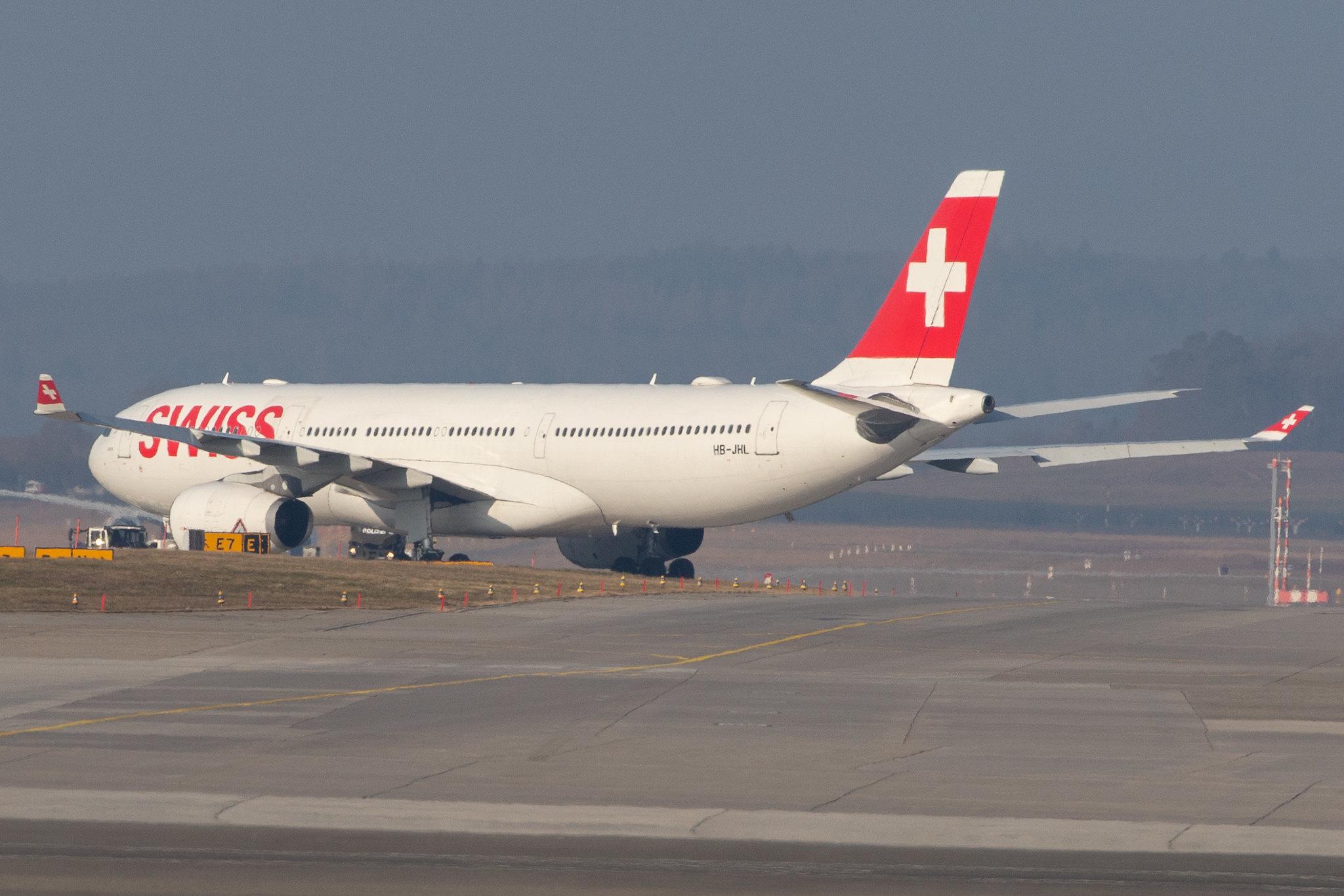 Flughafen Zürich: Swiss (LX / SWR) |  Airbus A330-343 A333 | HB-JHL | MSN 1290