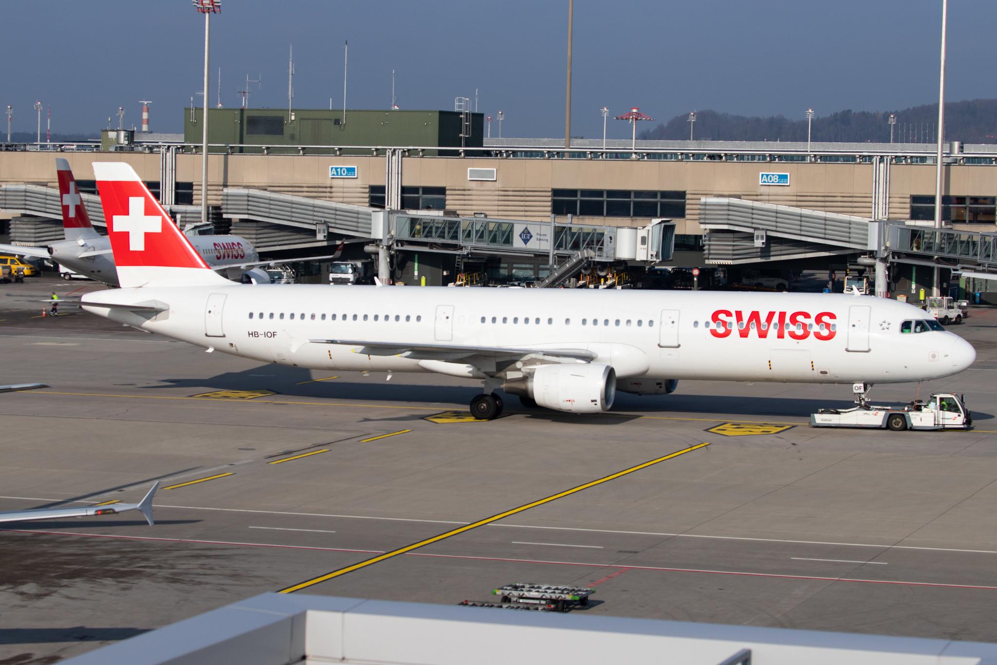 Flughafen Zürich: Swiss (LX / SWR) |  Airbus A321-111 A321 | HB-IOF | MSN 0541