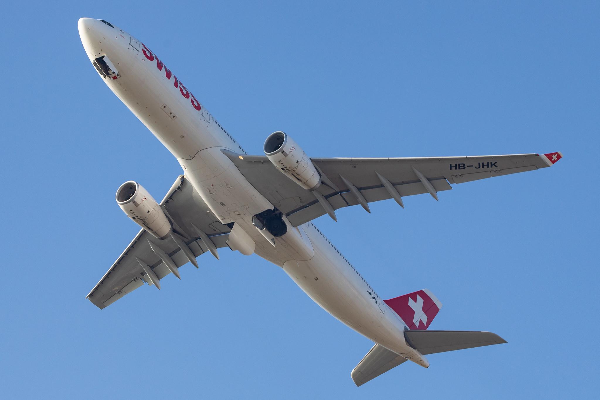 Flughafen Zürich: Swiss (LX / SWR) |  Airbus A330-343 A333 | HB-JHK | MSN 1276