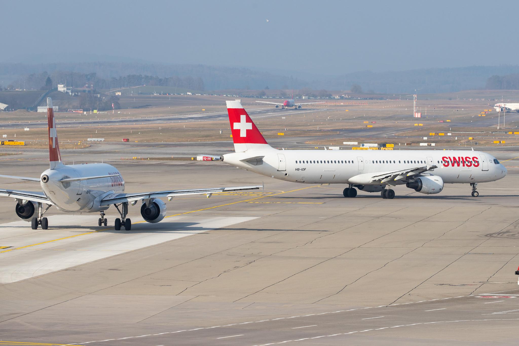 Flughafen Zürich: Swiss (LX / SWR) |  Airbus A321-111 A321 | HB-IOF | MSN 0541