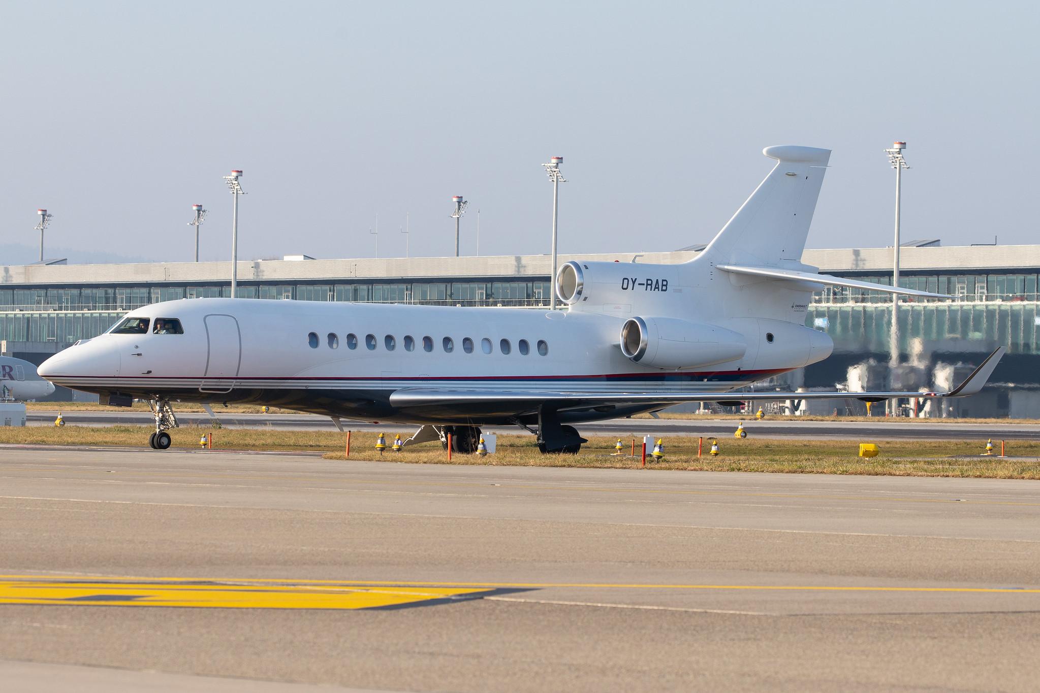 Flughafen Zürich: Air Alsie (6I / MMD) |  Dassault Falcon 7X FA7X | OY-RAB | MSN 078