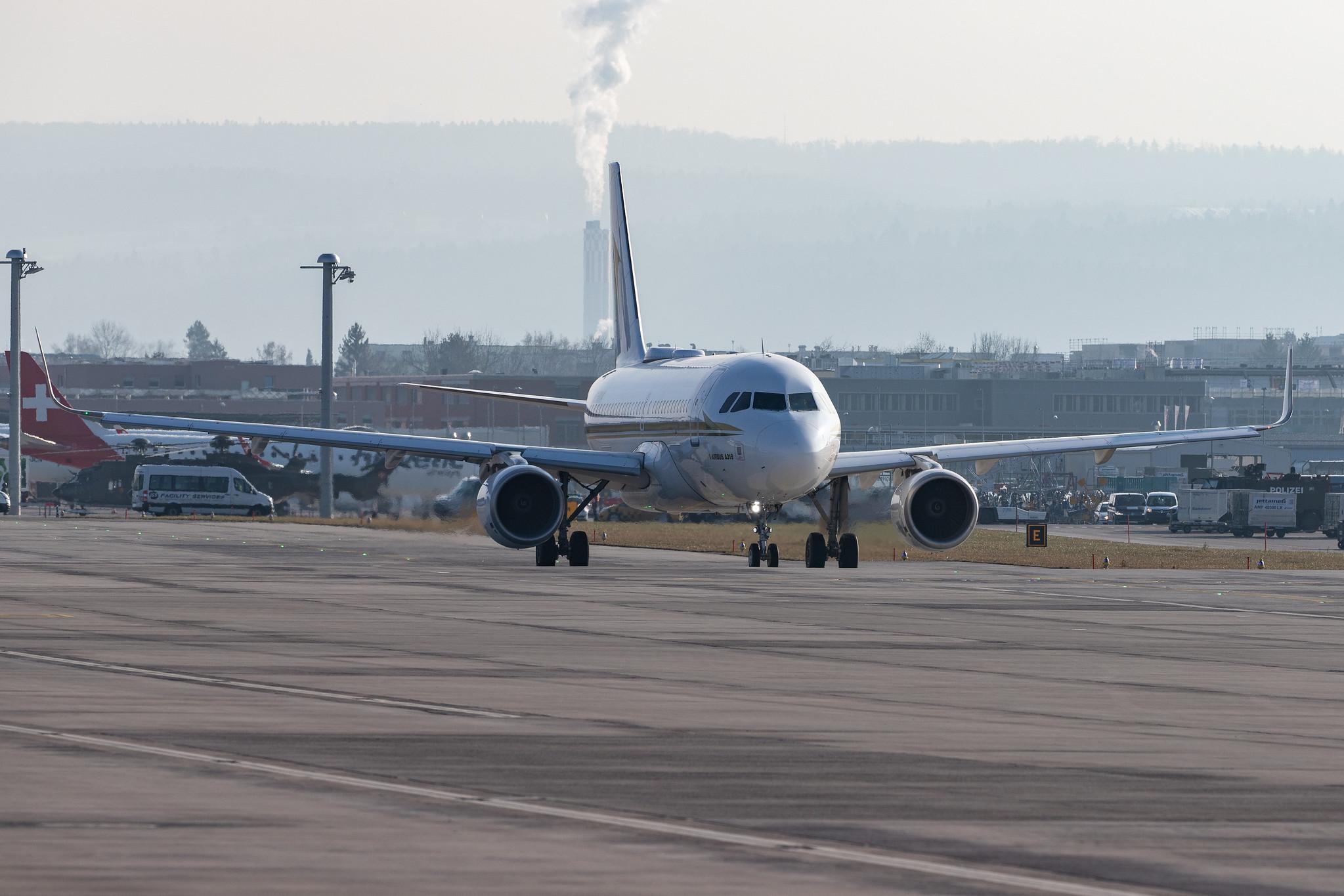Flughafen Zürich: Sky Prime |  Airbus A319-115(CJ) A319 | HZ-SKY4 | MSN 6727