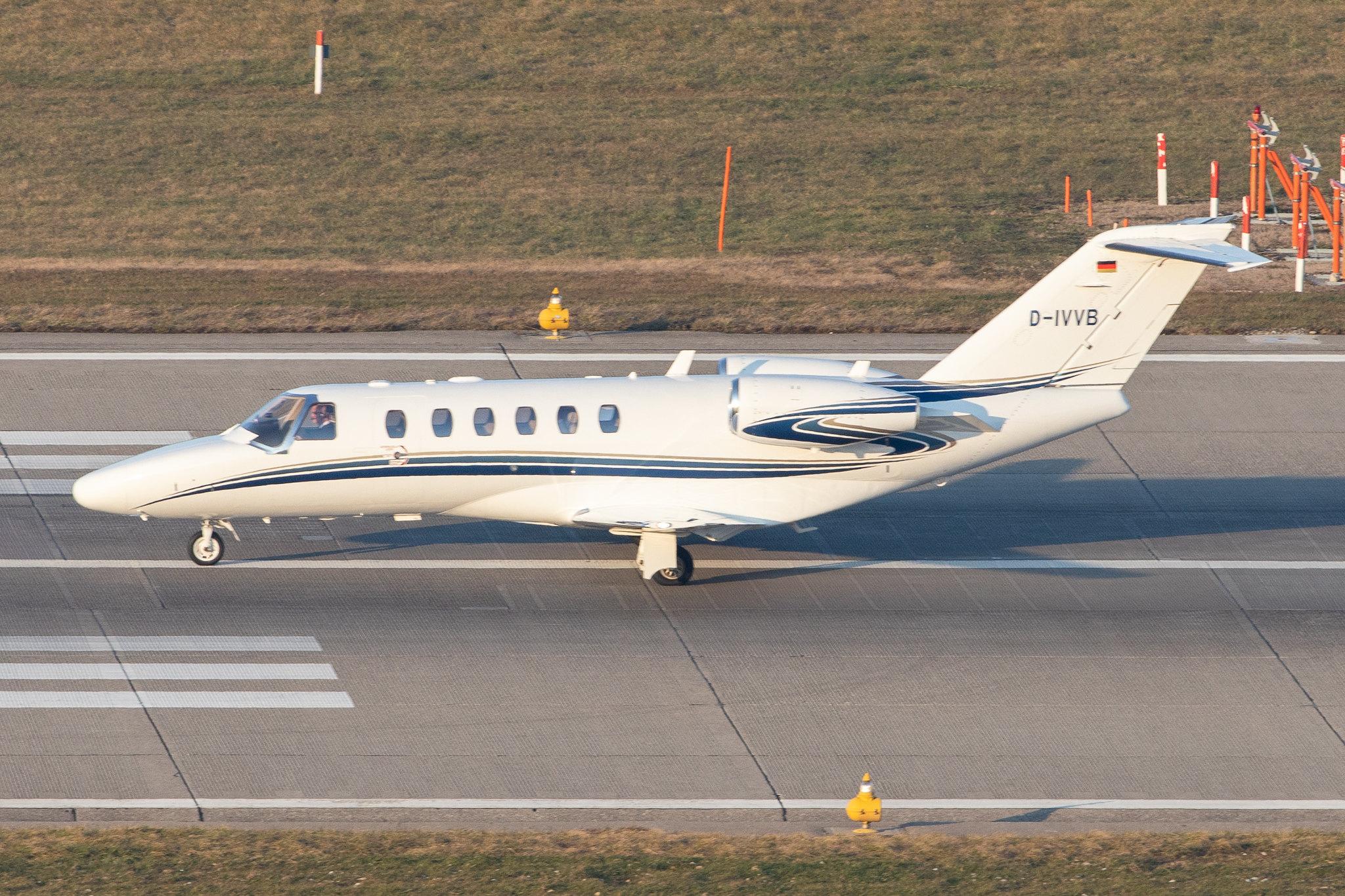 Flughafen Zürich: Private owner |  Cessna 525A CitationJet CJ2+ C25A | D-IVVB | MSN 525A-0500