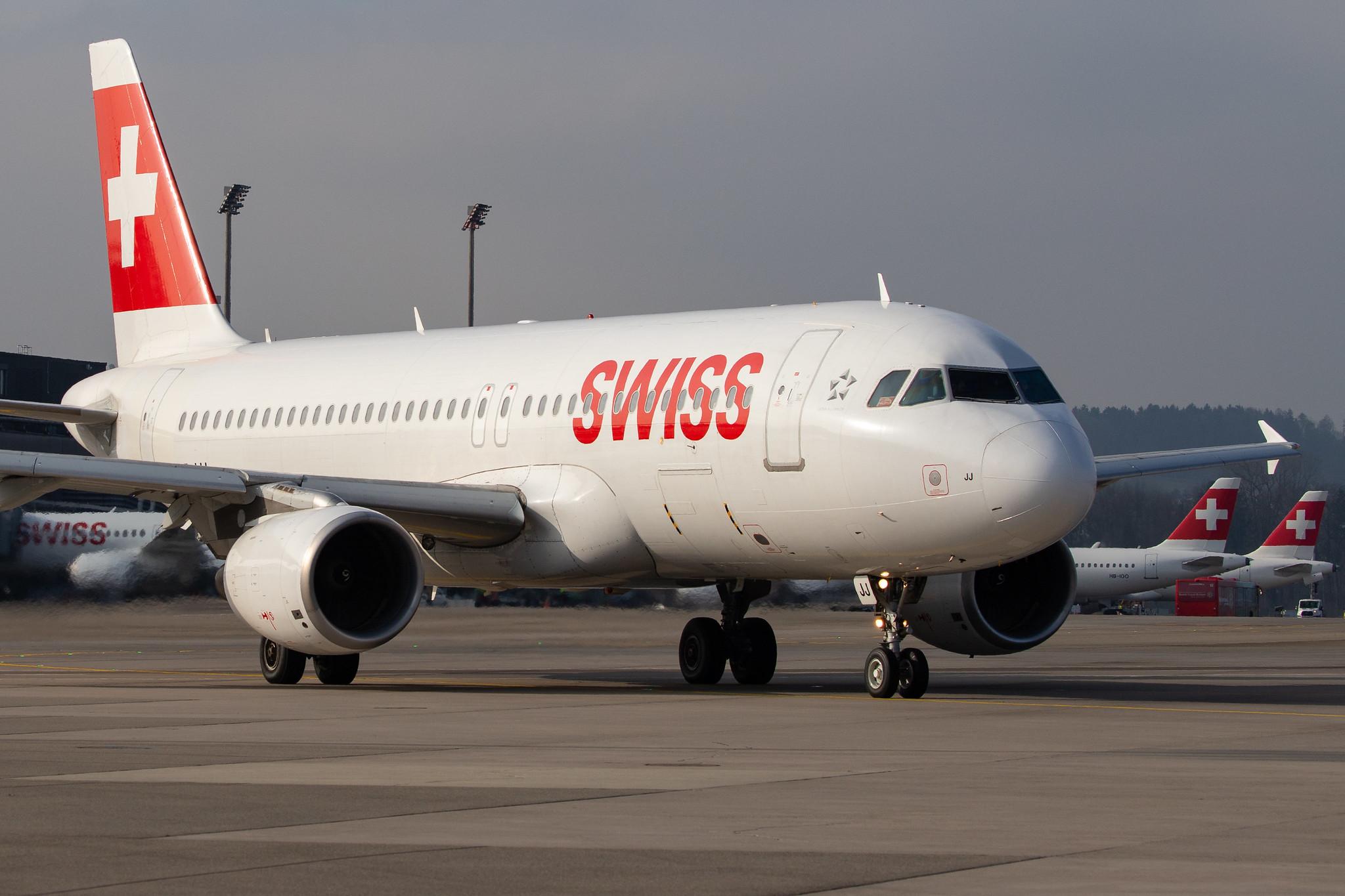 Flughafen Zürich: Swiss (LX / SWR) |  Airbus A320-214 A320 | HB-IJJ | MSN 0585