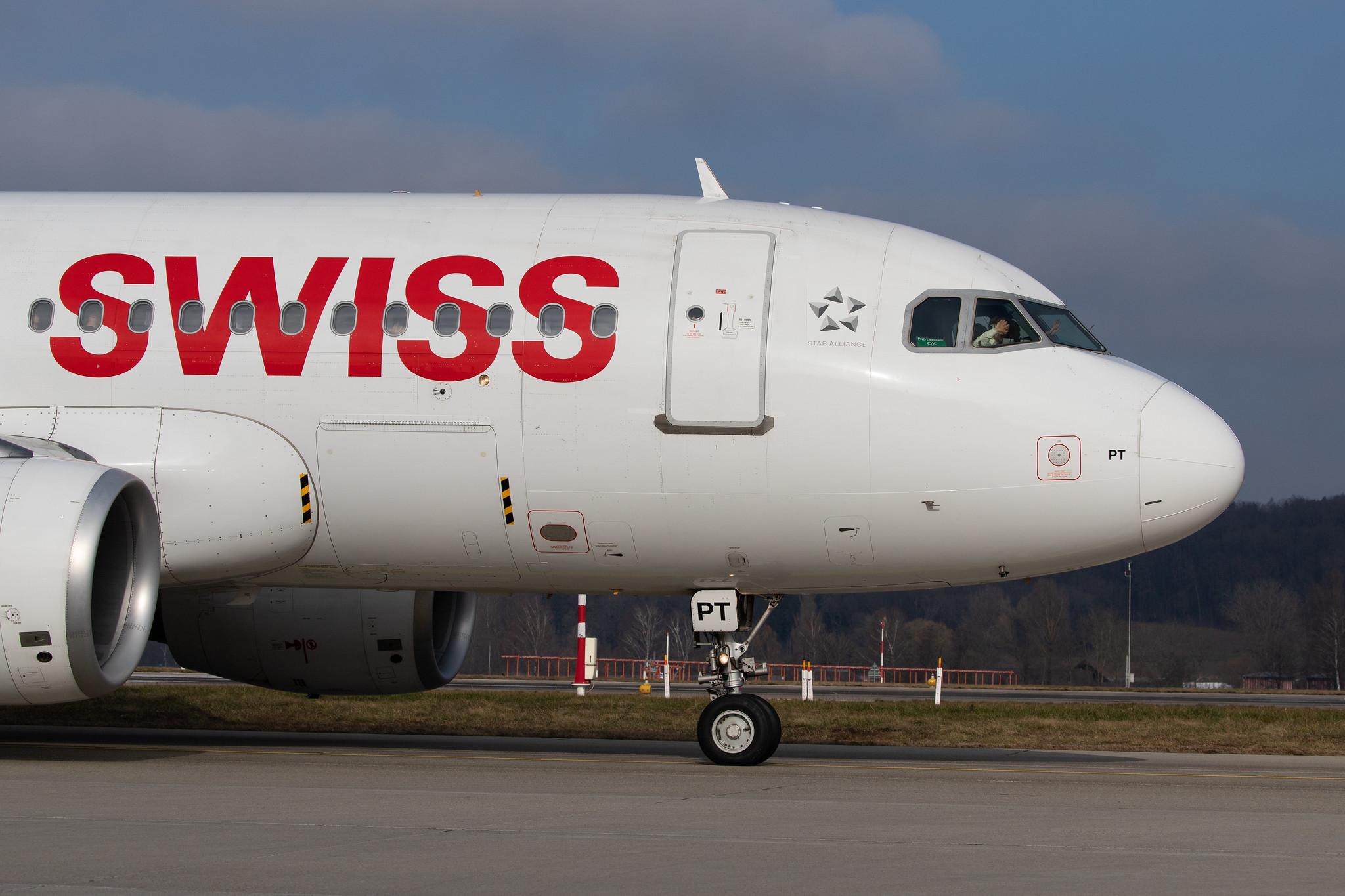 Flughafen Zürich: Swiss (LX / SWR) |  Airbus A319-112 A319 | HB-IPT | MSN 07273