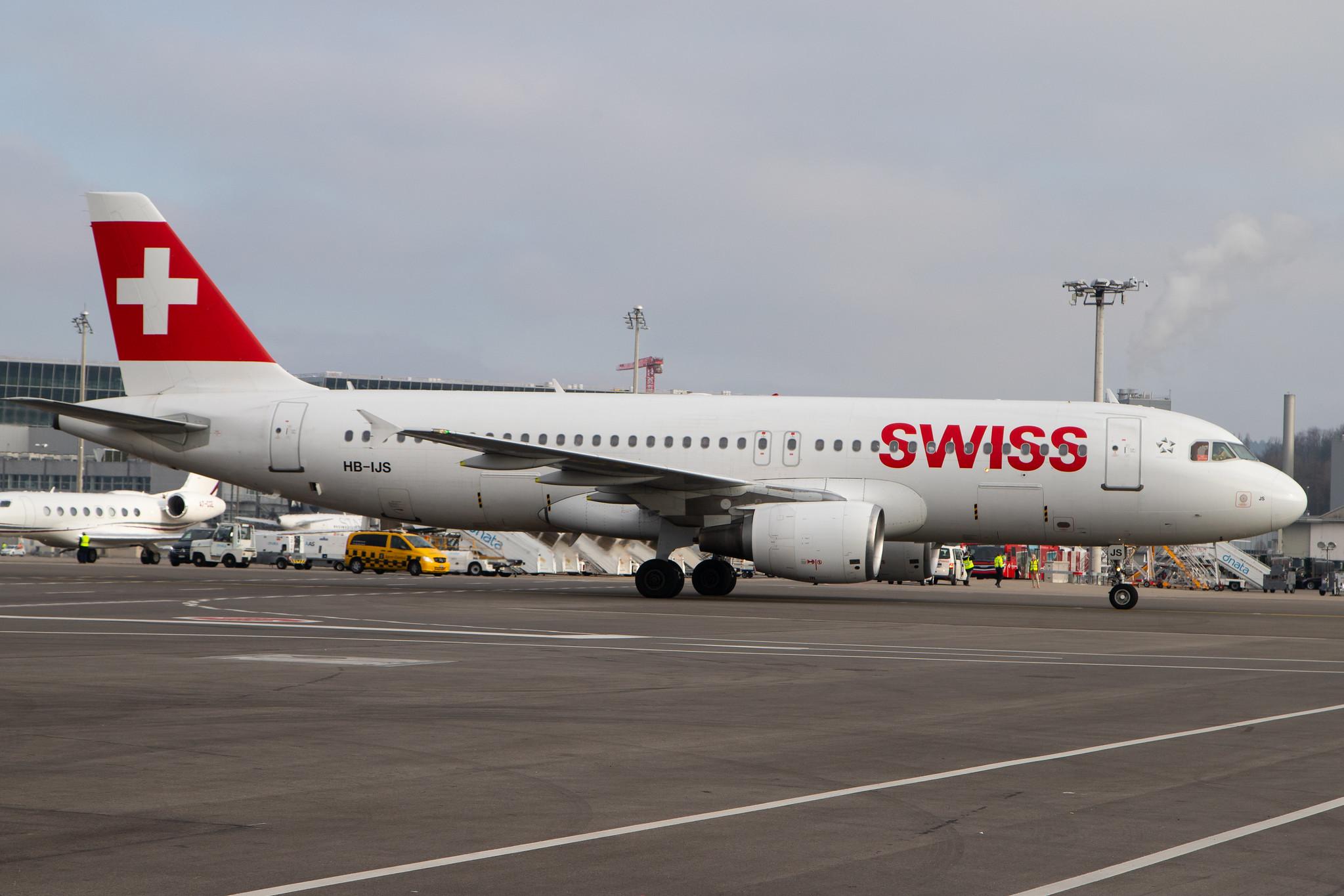 Flughafen Zürich: Swiss (LX / SWR) |  Airbus A320-214 A320 | HB-IJS | MSN 0782