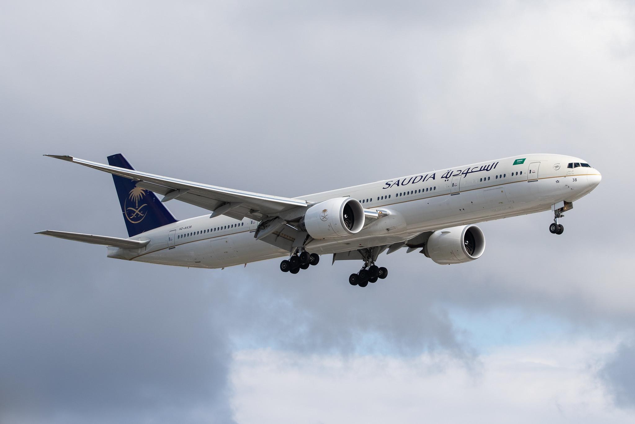 London Heathrow Airport: Saudia (SV / SVA) |  Boeing 777-3FG(ER) B77W | HZ-AK38 | MSN 61597
