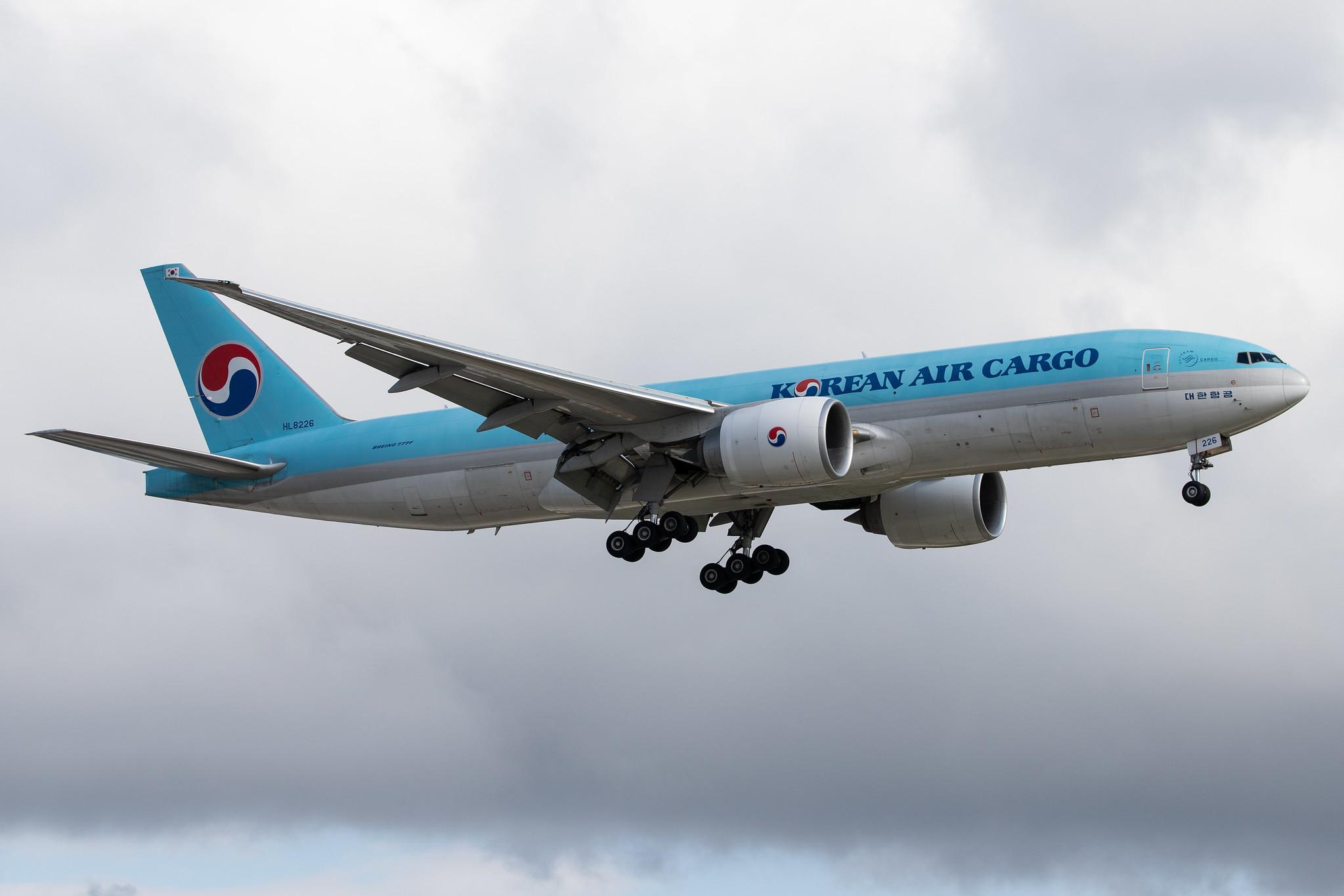 London Heathrow Airport: Korean Air Cargo (KE / KAL) | Operator: Korean Air |  Boeing 777-FB5 B77L | HL8226 | MSN 37640