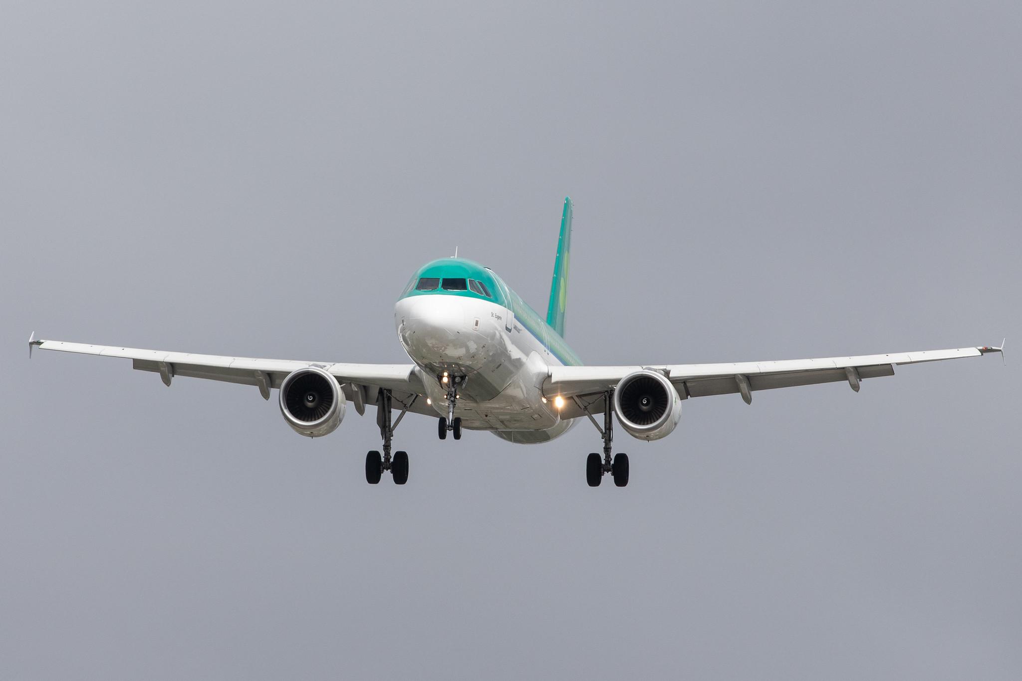 London Heathrow Airport: Aer Lingus (EI / EIN) |  Airbus A320-214 A320 | EI-DEP | MSN 2542