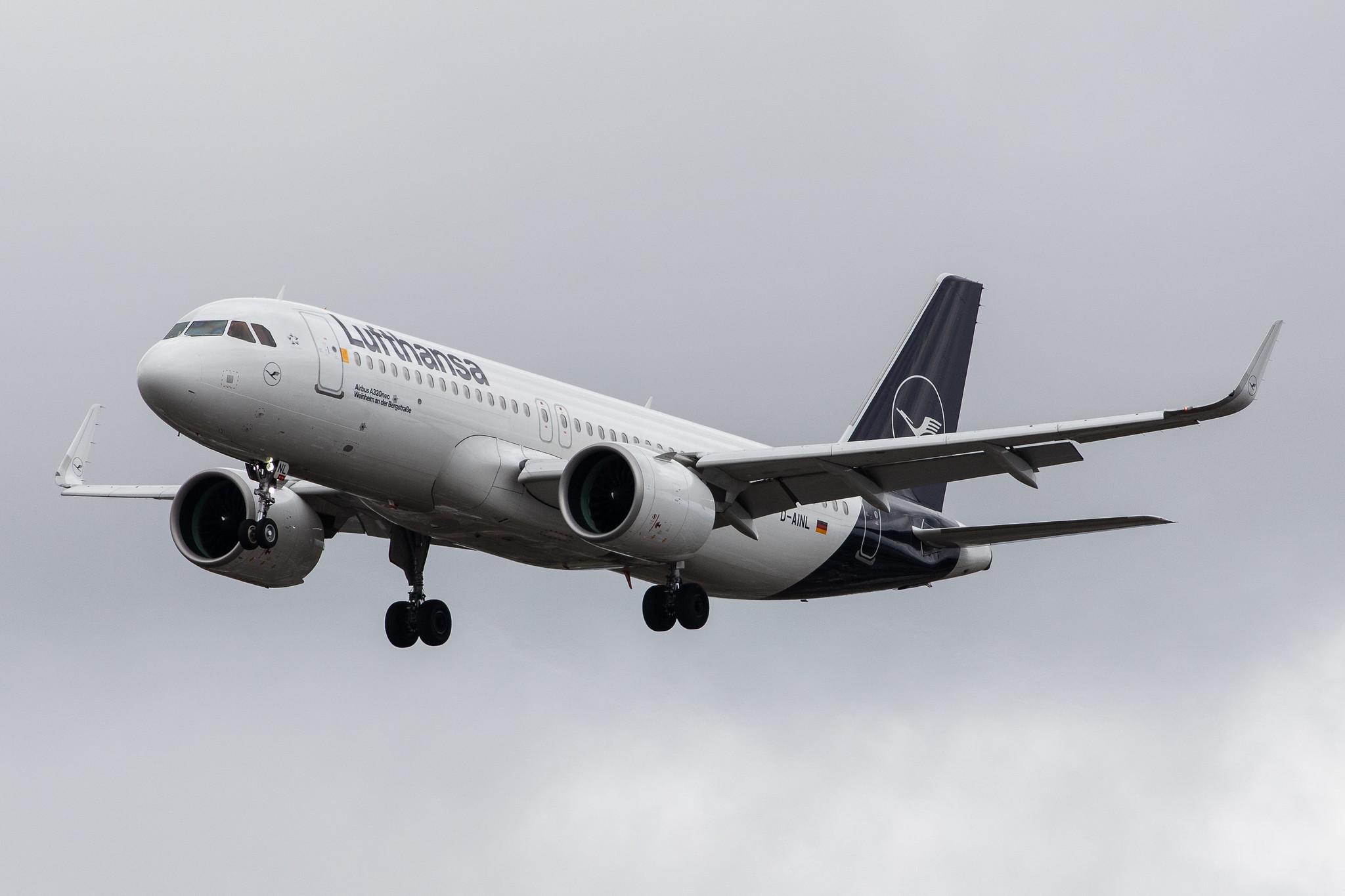 London Heathrow Airport: Lufthansa (LH / DLH) |  Airbus A320-271N A20N | D-AINL | MSN 8383