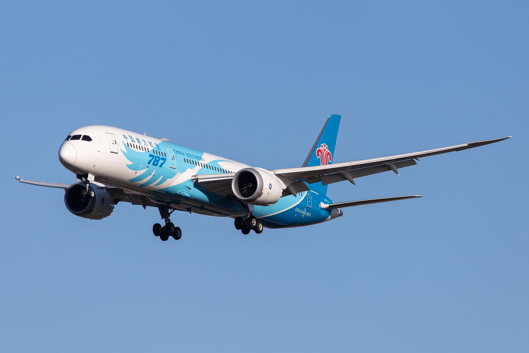 London Heathrow Airport: China Southern Airlines (CZ / CSN) |  Boeing 787-9 Dreamliner B789 | B-1167 | MSN 38796