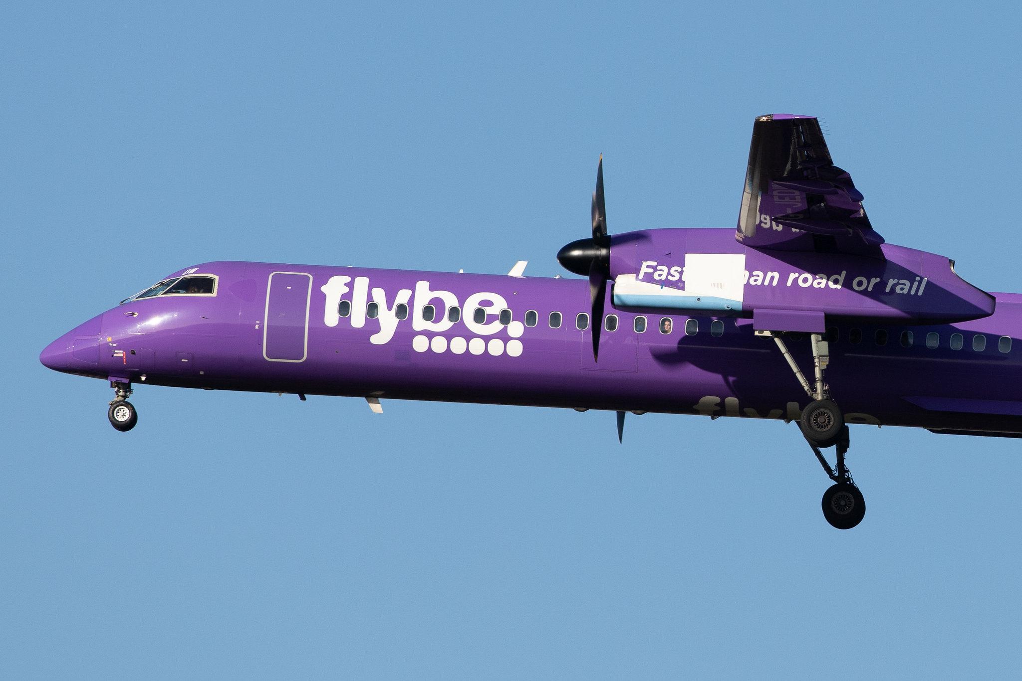 London Heathrow Airport: Flybe (BE / BEE) |  De Havilland Canada Dash 8-400 DH8D | G-JEDW | MSN 4093