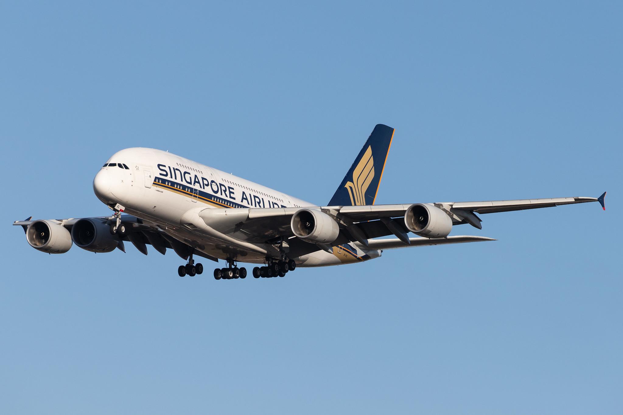 London Heathrow Airport: Singapore Airlines (SQ / SIA) |  Airbus A380-841 A388 | 9V-SKL | MSN 058
