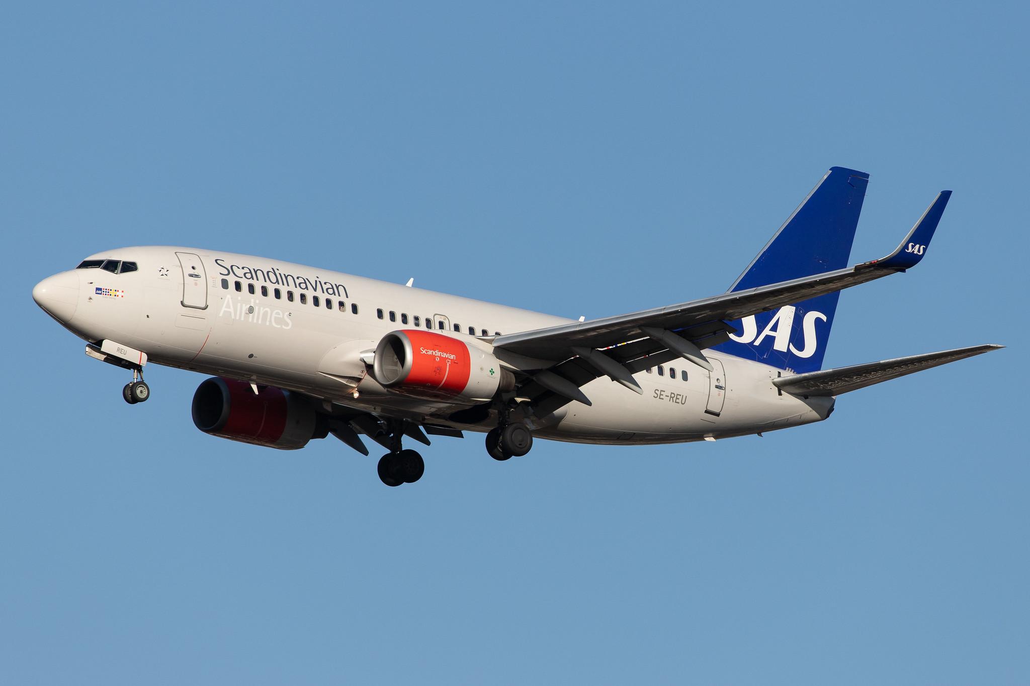 London Heathrow Airport: SAS (SK / SAS) |  Boeing 737-76N B737 | SE-REU | MSN 33005