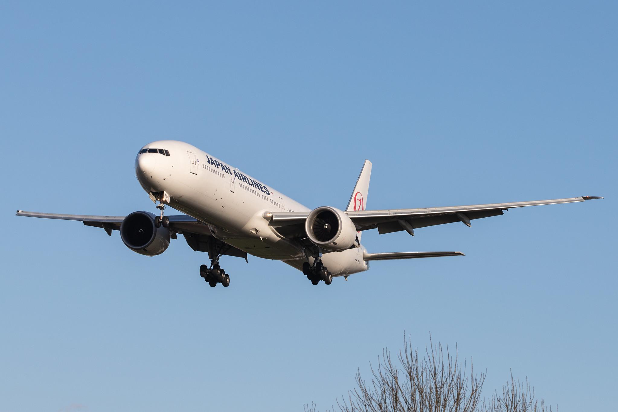 London Heathrow Airport: Japan Airlines (JL / JAL) |  Boeing 777-346(ER) B77W | JA739J | MSN 32437