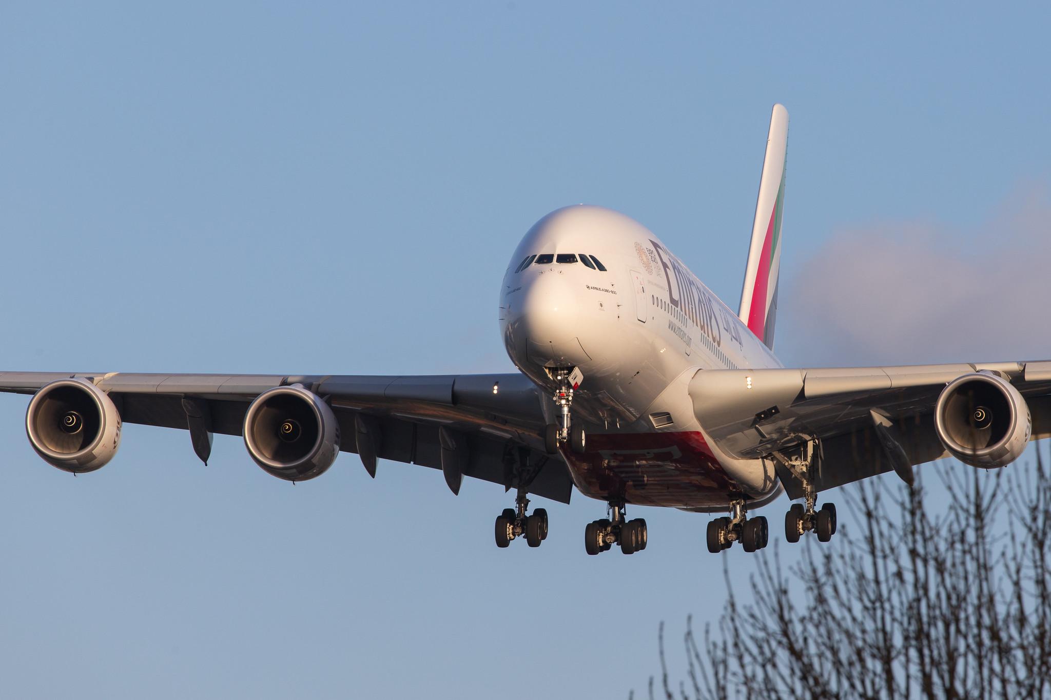 London Heathrow Airport: Emirates (EK / UAE) |  Airbus A380-842 A388 | A6-EUM | MSN 225