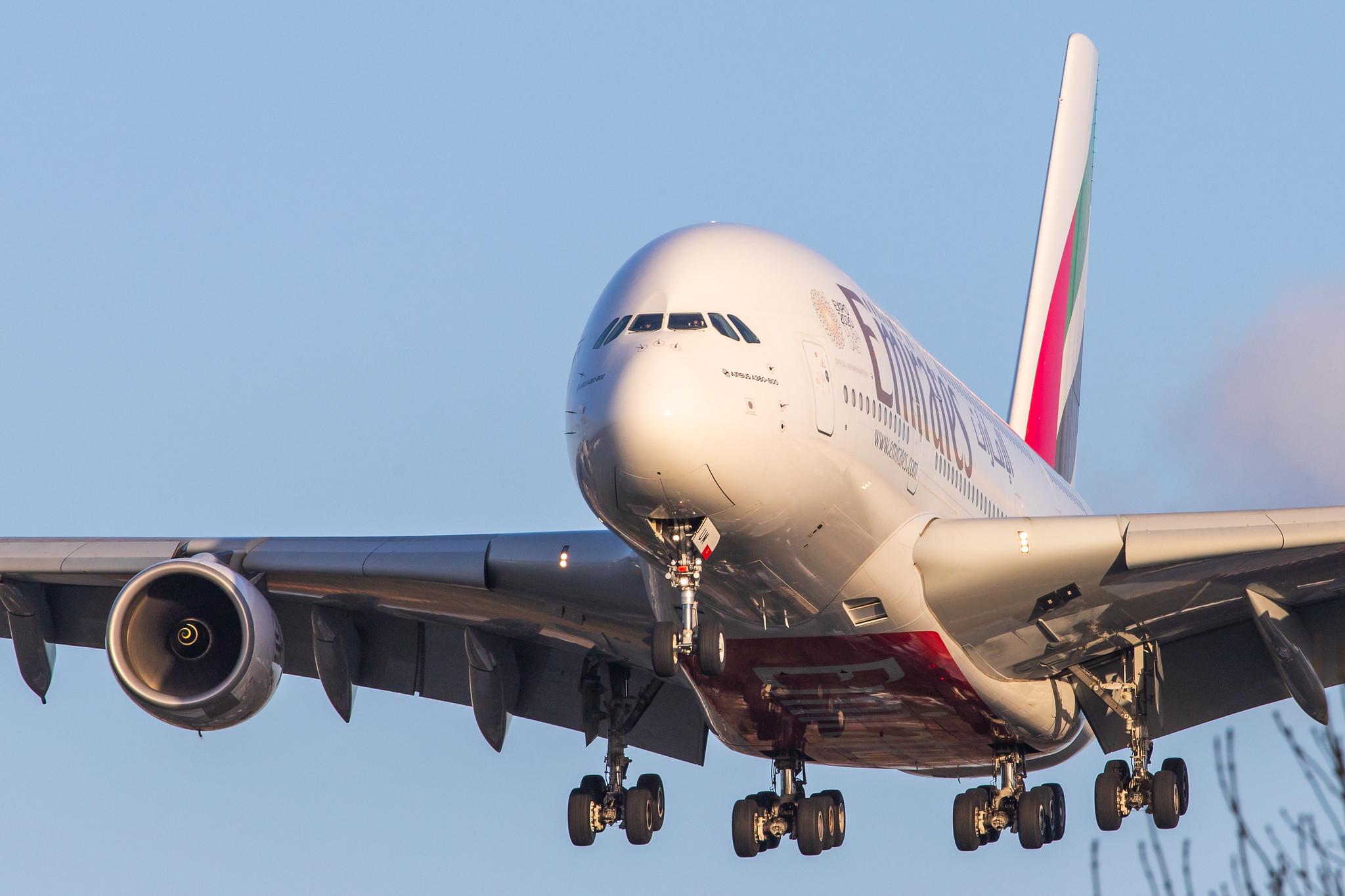 London Heathrow Airport: Emirates (EK / UAE) |  Airbus A380-842 A388 | A6-EUM | MSN 225