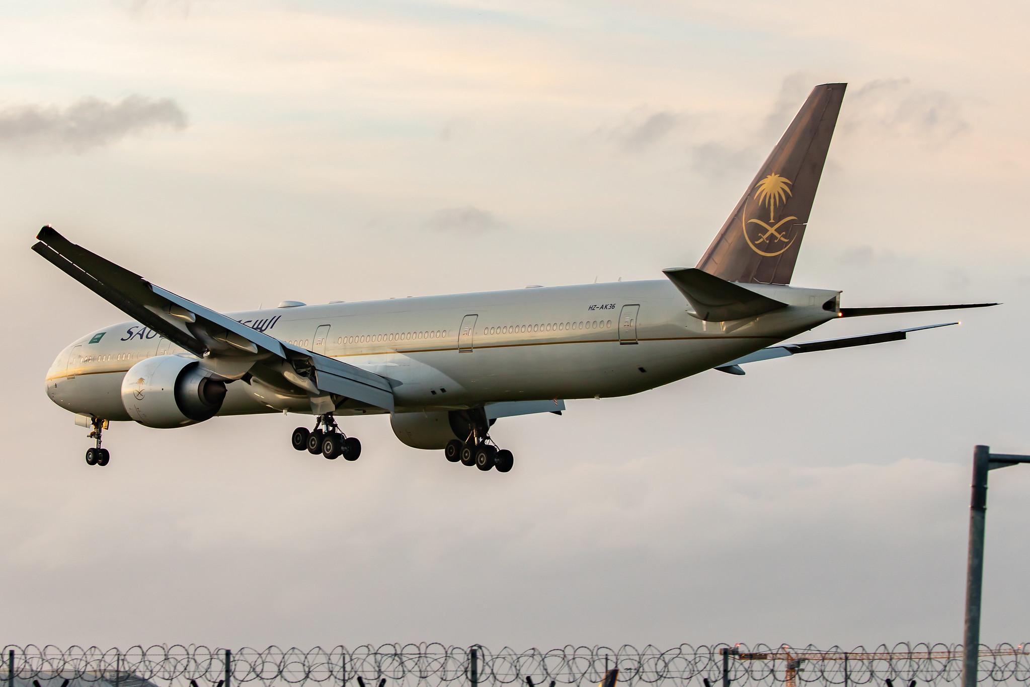 London Heathrow Airport: Saudia (SV / SVA) |  Boeing 777-3FG(ER) B77W | HZ-AK36 | MSN 61599