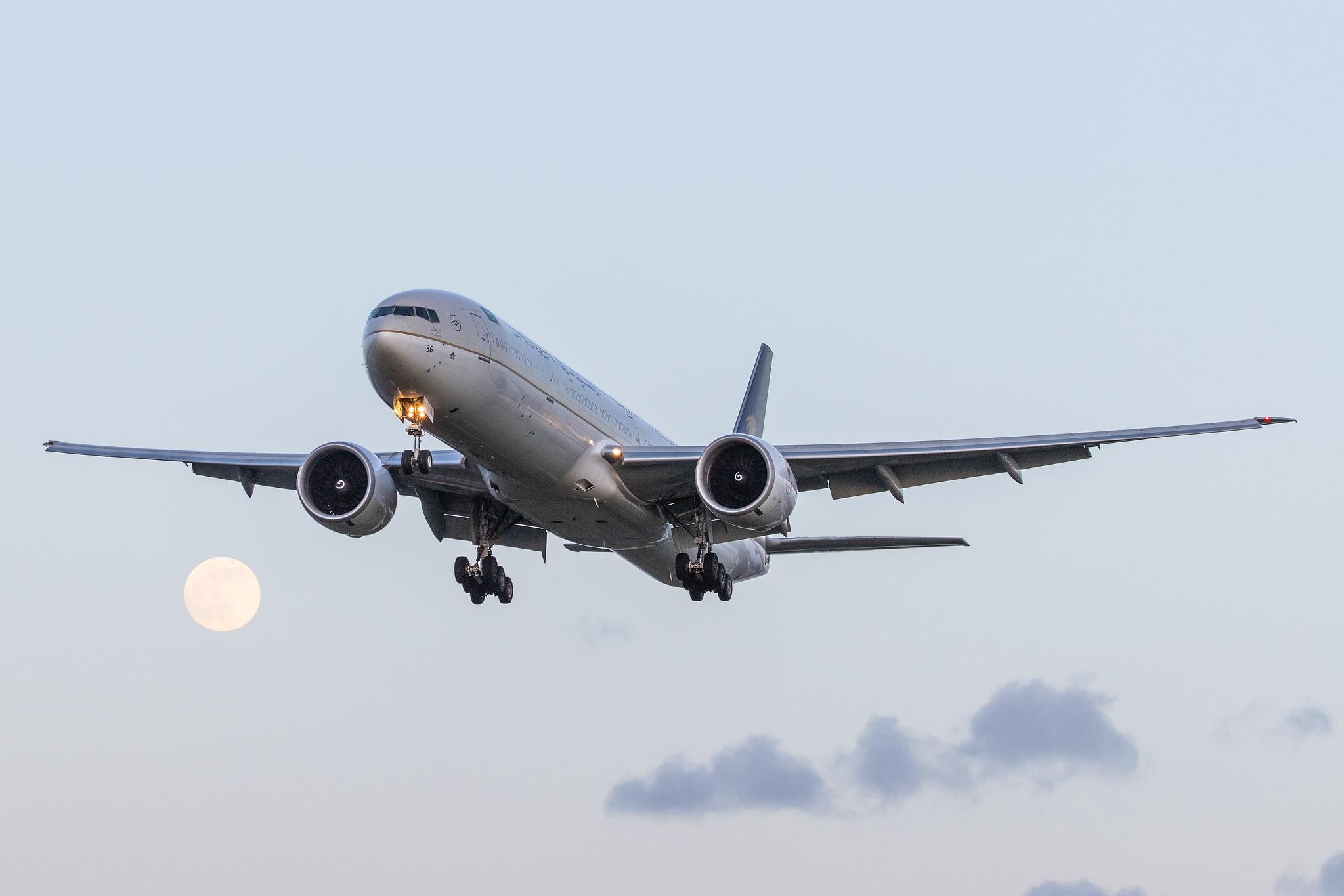 London Heathrow Airport: Saudia (SV / SVA) |  Boeing 777-3FG(ER) B77W | HZ-AK36 | MSN 61599