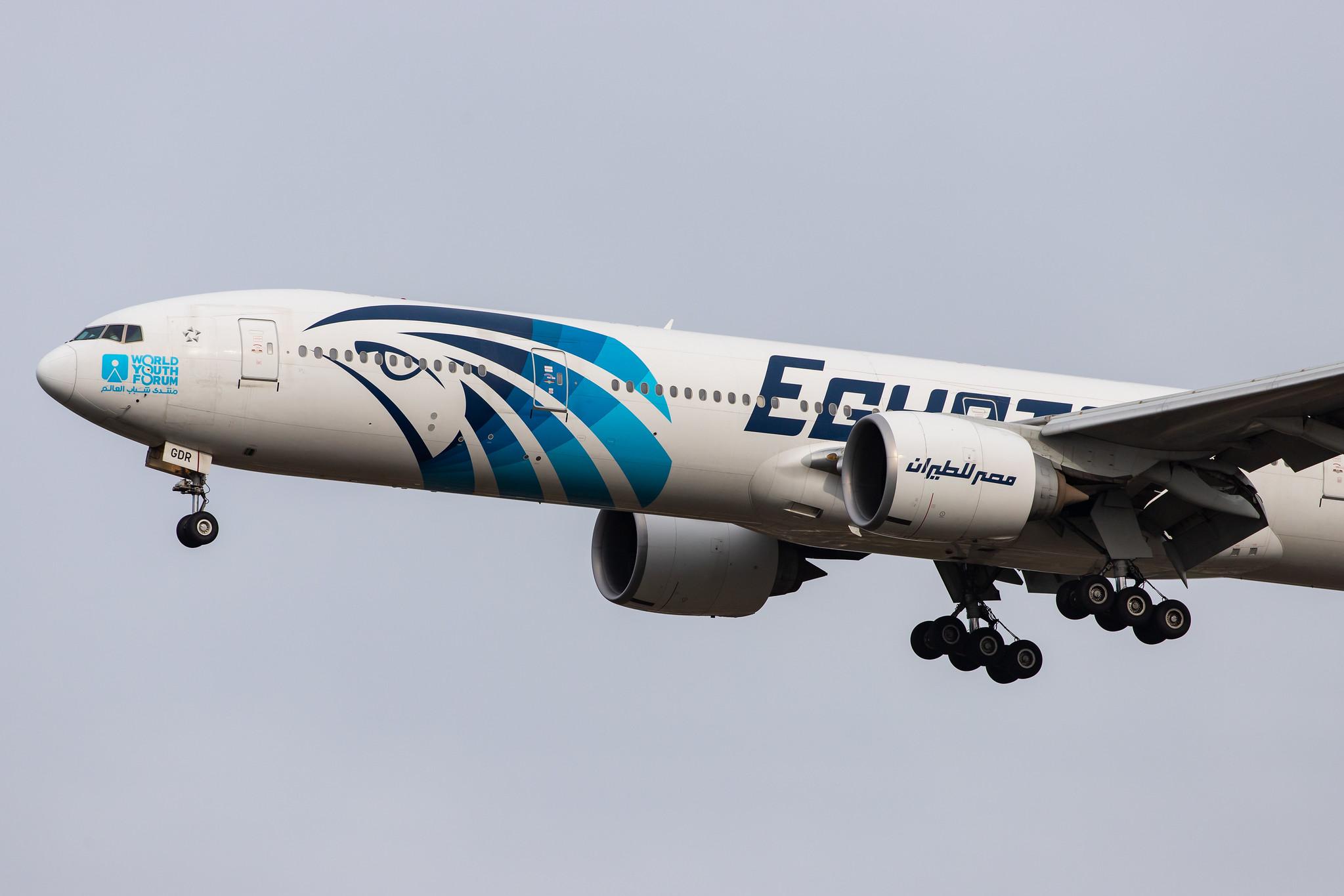 London Heathrow Airport: EgyptAir (MS / MSR) |  Boeing 777-36N(ER) B77W | SU-GDR | MSN 38291