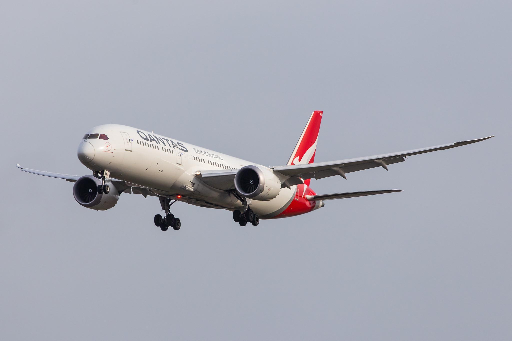 London Heathrow Airport: Qantas (QF / QFA) |  Boeing 787-9 Dreamliner B789 | VH-ZNA | MSN 39038