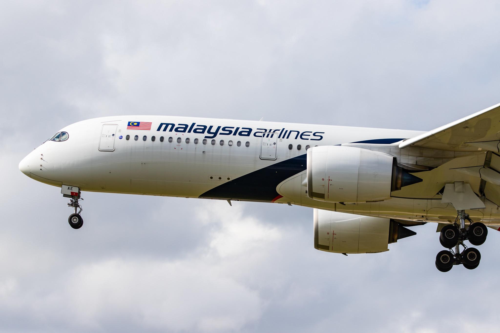 London Heathrow Airport: Malaysia Airlines (MH / MAS) |  Airbus A350-941 A359 | 9M-MAE | MSN 195
