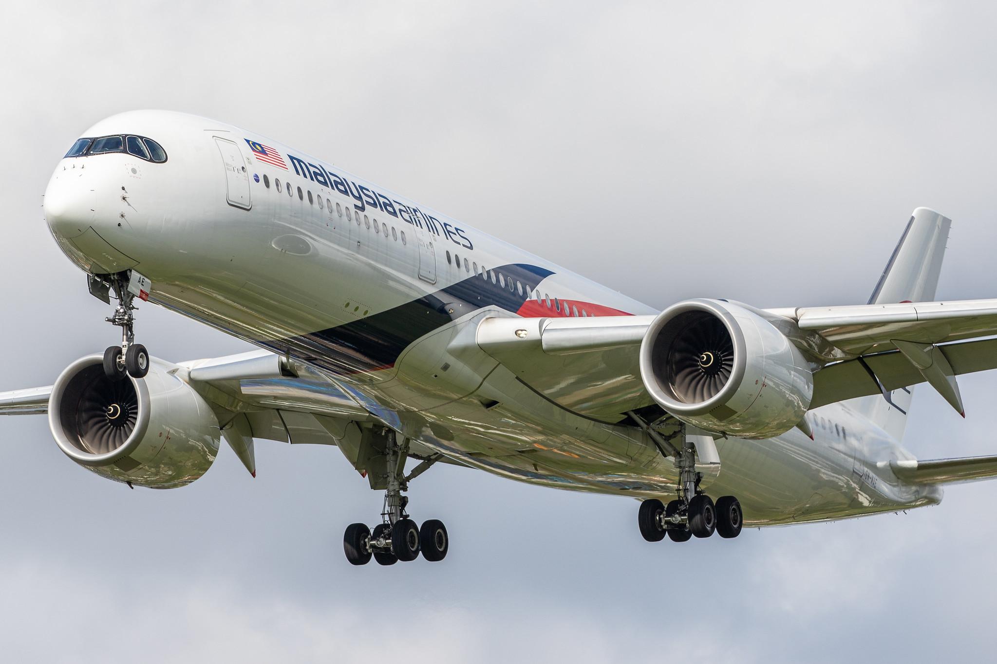 London Heathrow Airport: Malaysia Airlines (MH / MAS) |  Airbus A350-941 A359 | 9M-MAE | MSN 195