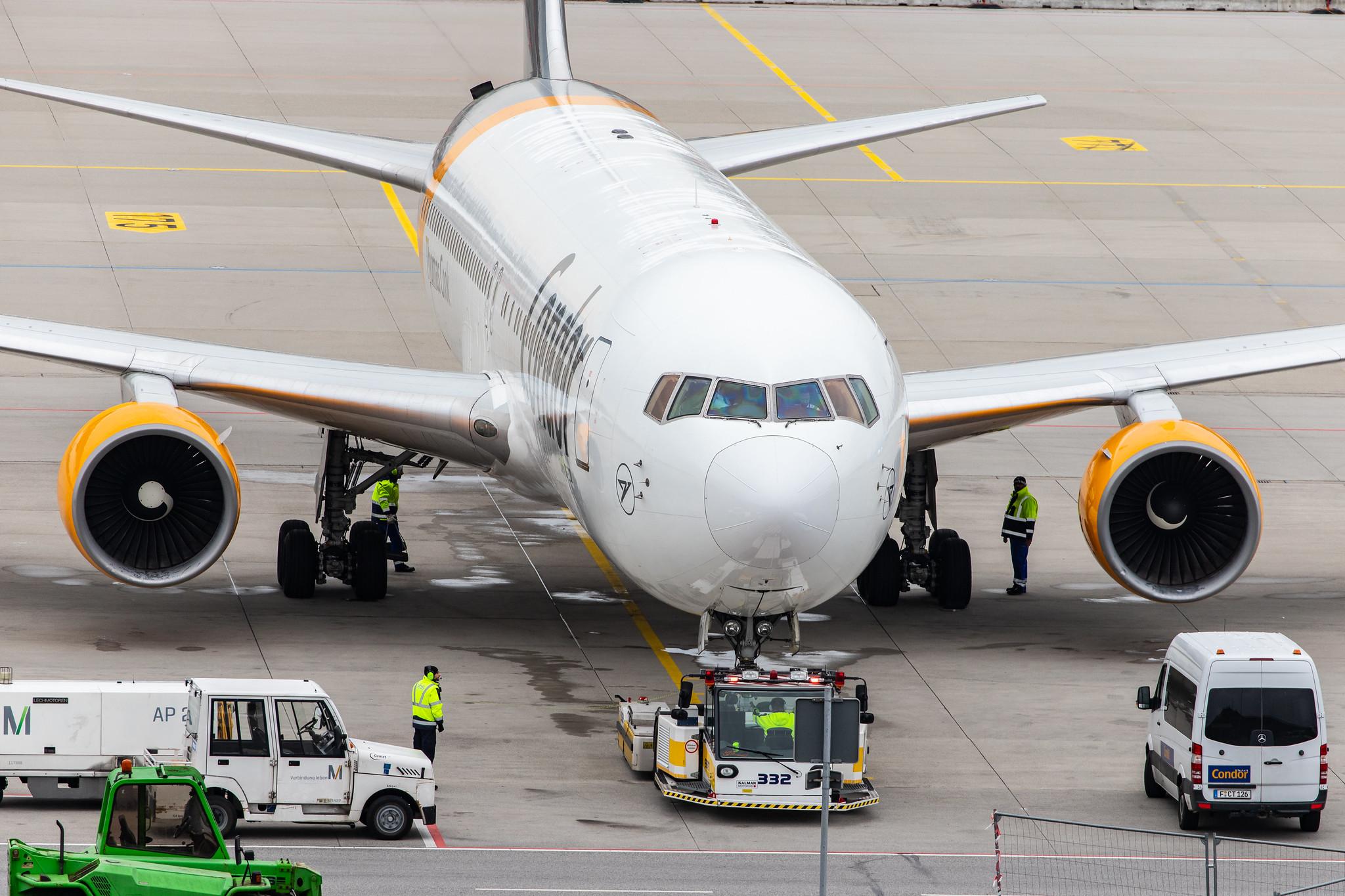 Munich Airport: Condor (DE / CFG) |  Boeing 767-330(ER) B763 | D-ABUD | MSN 26983