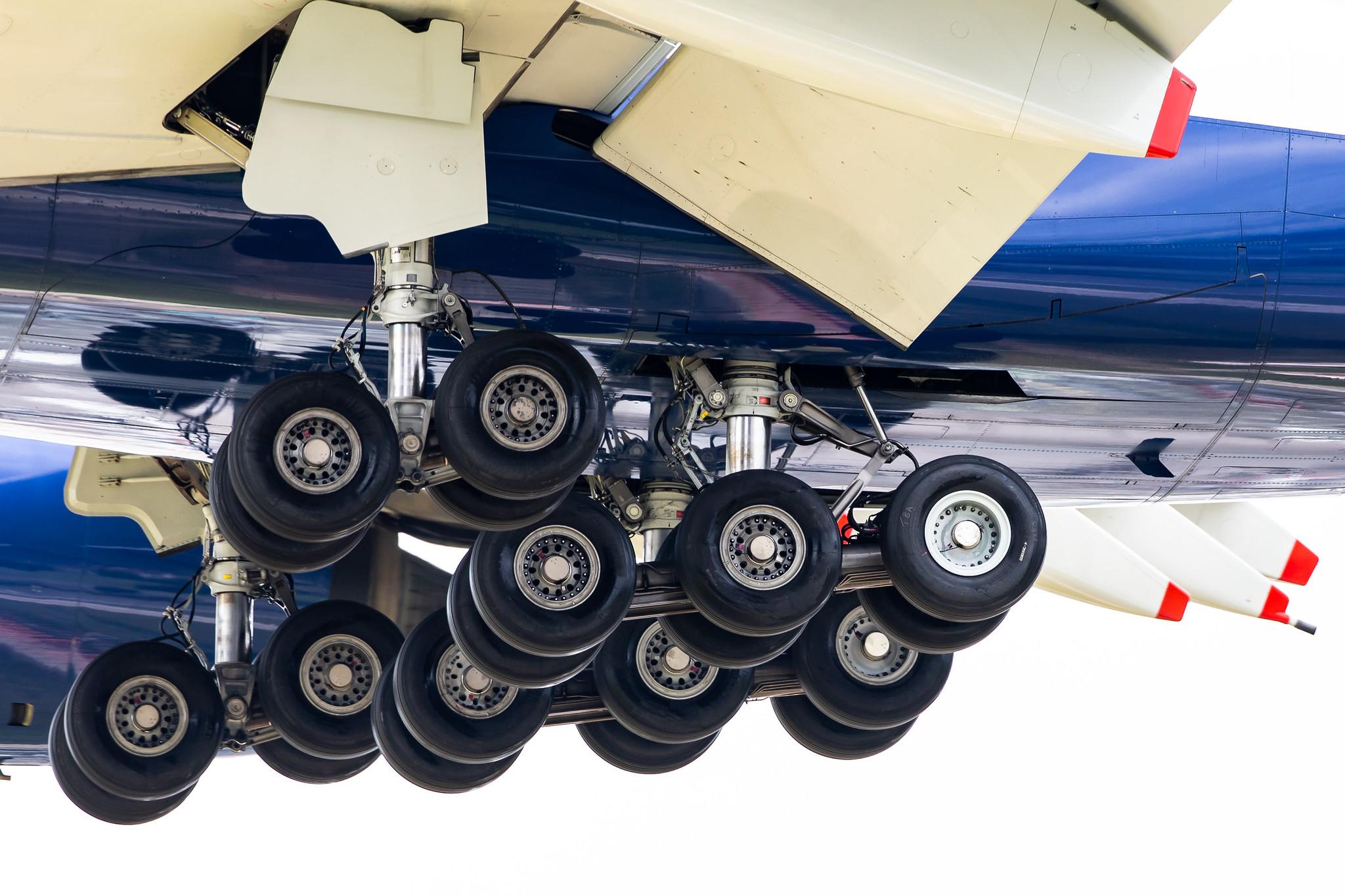 London Heathrow Airport: British Airways (BA / BAW) |  Airbus A380-841 A388 | G-XLEC | MSN 124