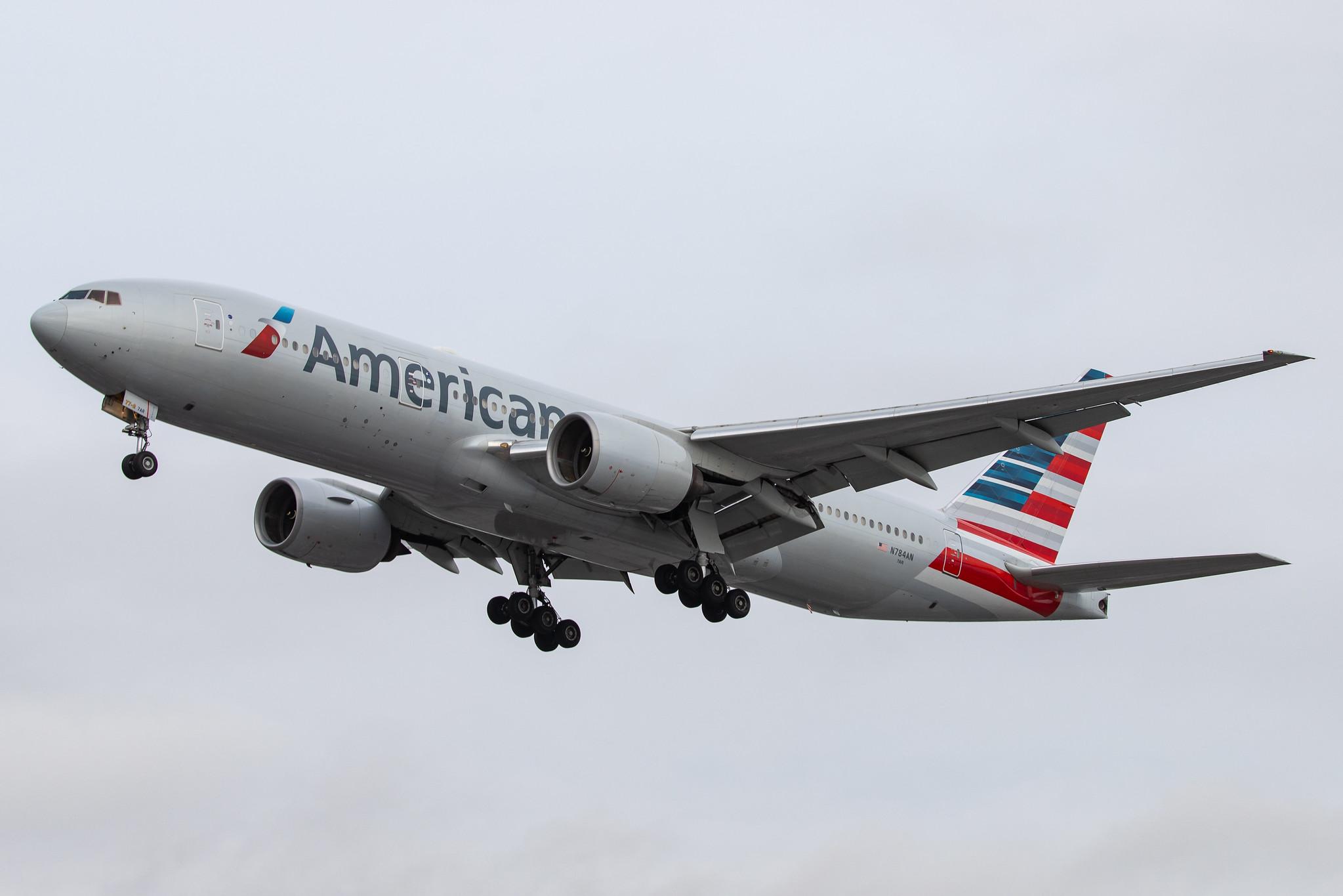 London Heathrow Airport: American Airlines (AA / AAL) |  Boeing 777-223(ER) B772 | N784AN | MSN 29588