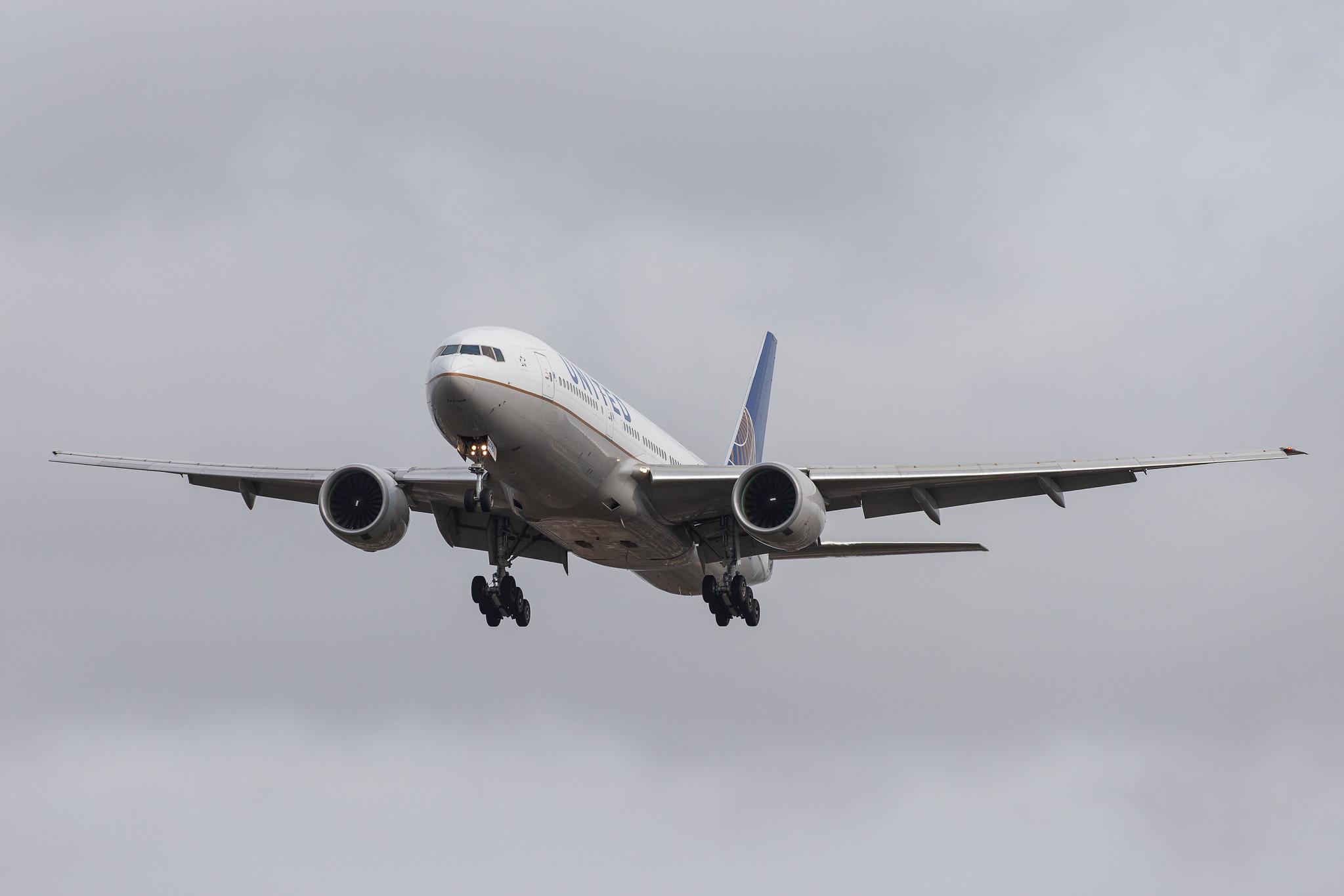 London Heathrow Airport: United Airlines (UA / UAL) |  Boeing 777-222(ER) B772 | N796UA | MSN 26931