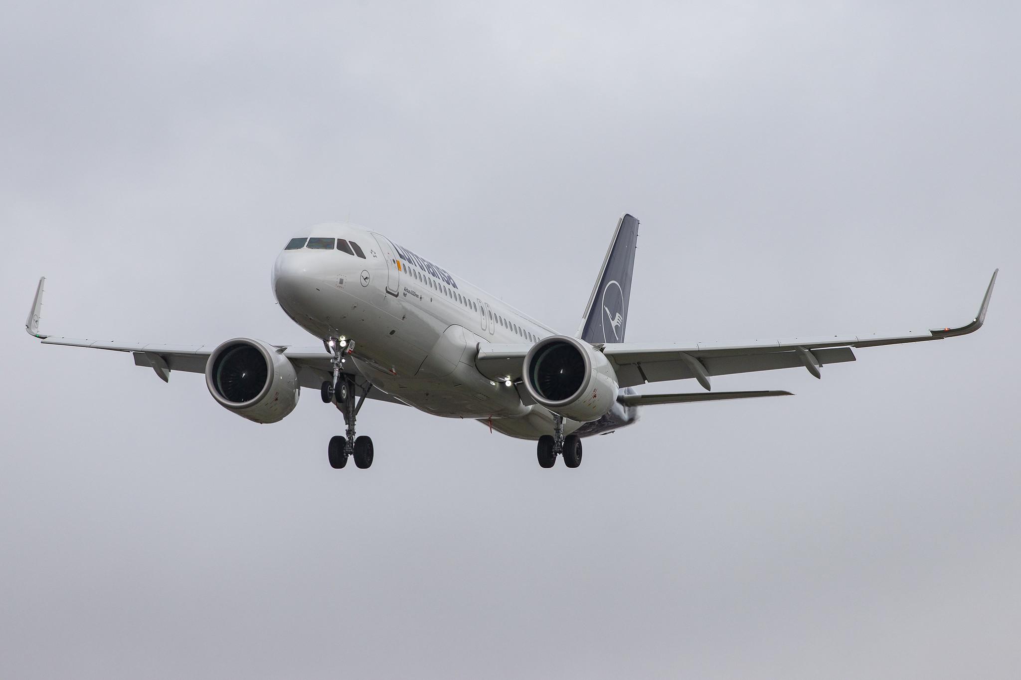 London Heathrow Airport: Lufthansa (LH / DLH) |  Airbus A320-271N A20N | D-AINU | MSN 8728
