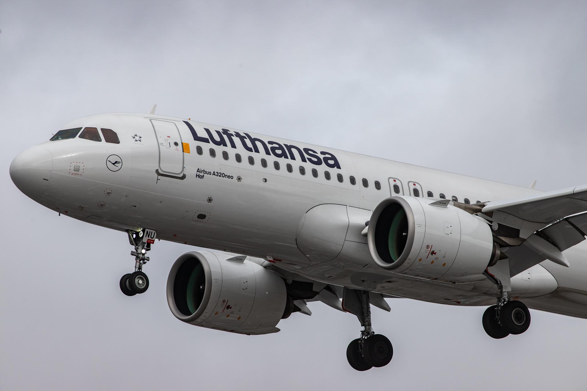 London Heathrow Airport: Lufthansa (LH / DLH) |  Airbus A320-271N A20N | D-AINU | MSN 8728
