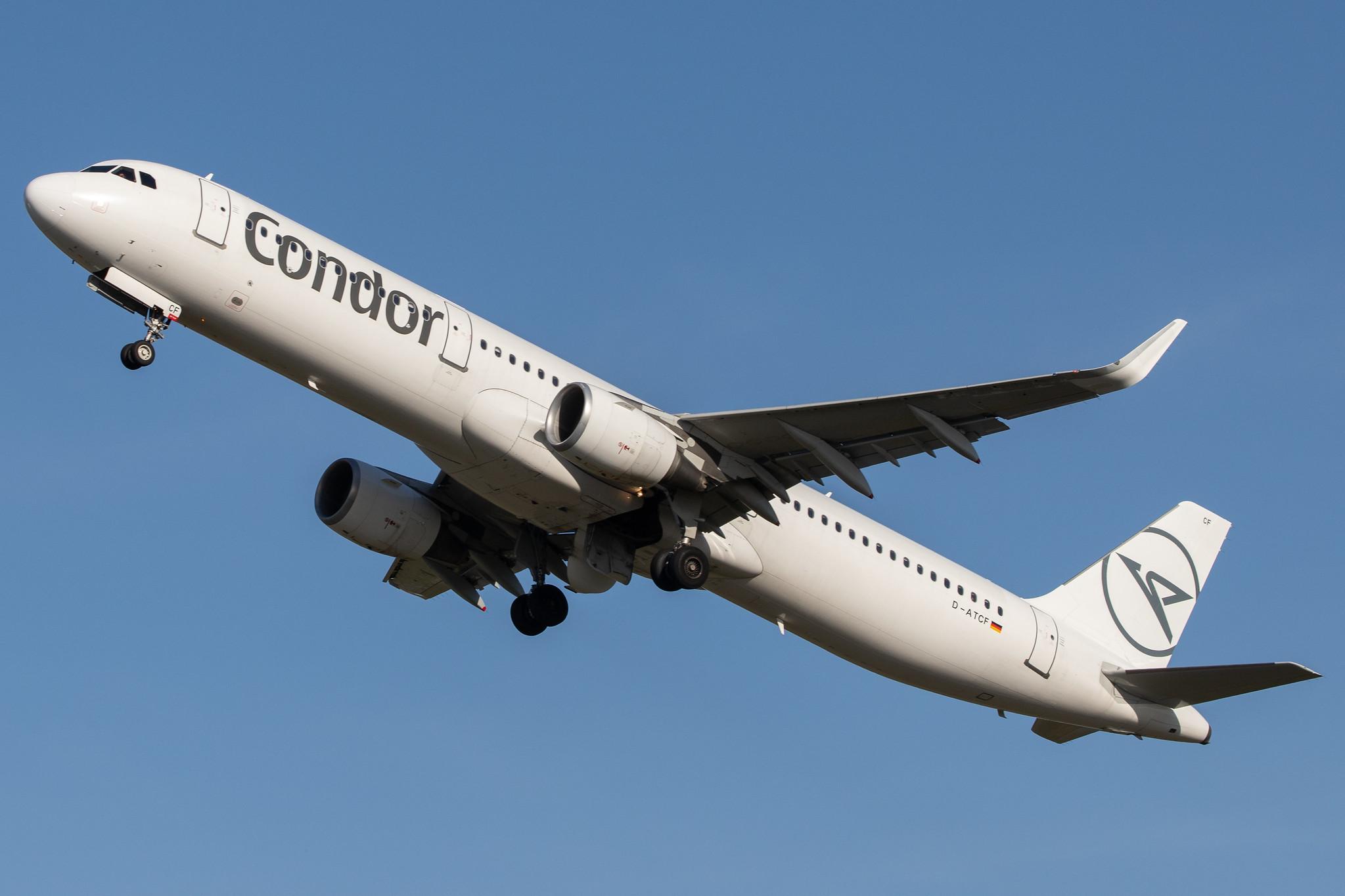 Hamburg Airport: Condor (DE / CFG) |  Airbus A321-211 A321 | D-ATCF | MSN 5843