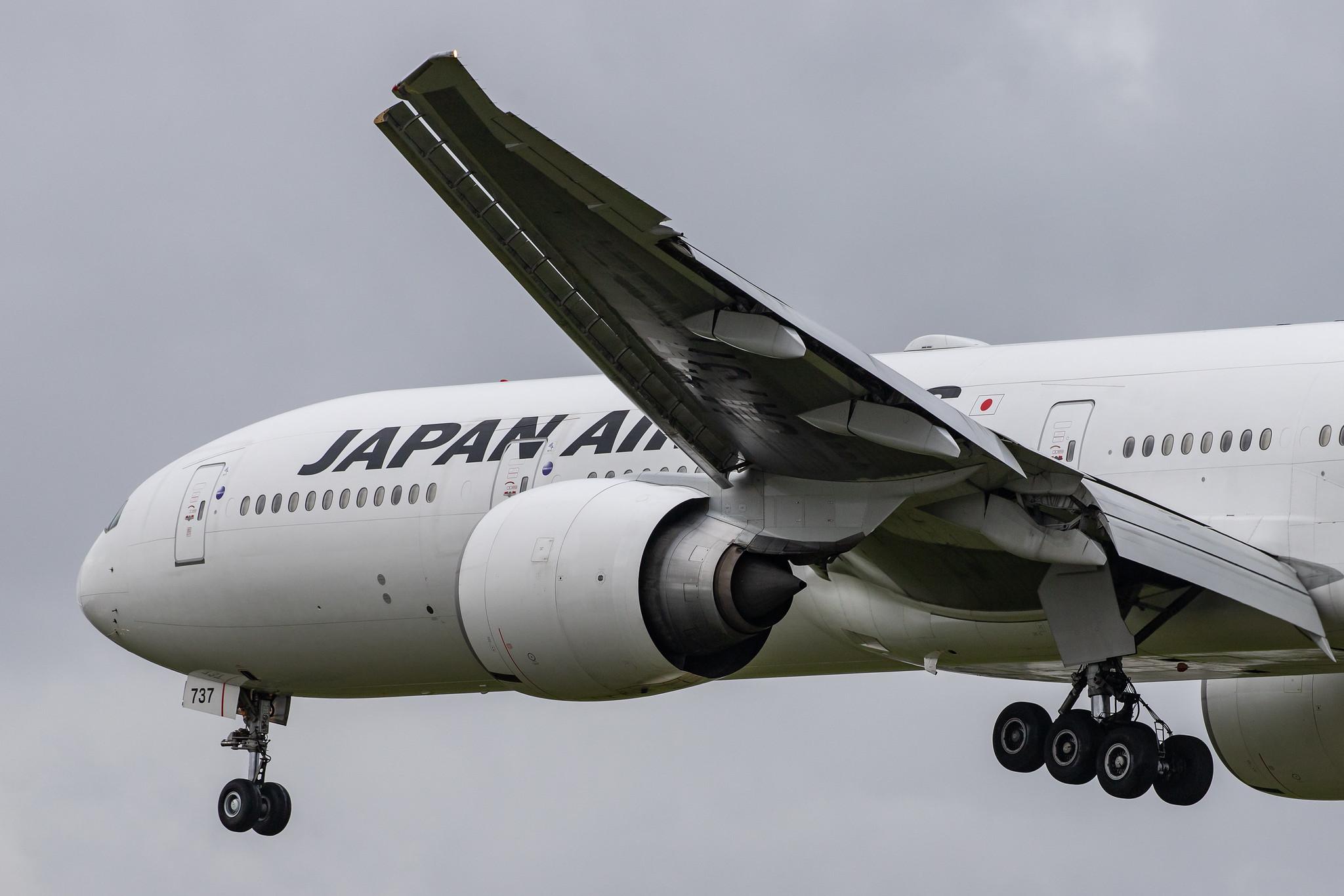 London Heathrow Airport: Japan Airlines (JL / JAL) |  Boeing 777-346(ER) B77W | JA737J | MSN 36126