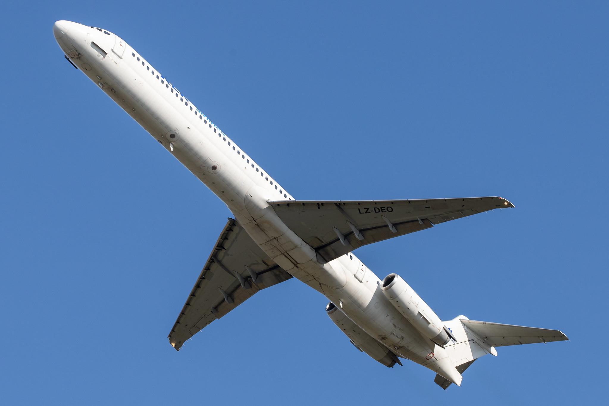Hamburg Airport: ALK Airlines |  McDonnell Douglas MD-82 MD82 | LZ-DEO | MSN 48079