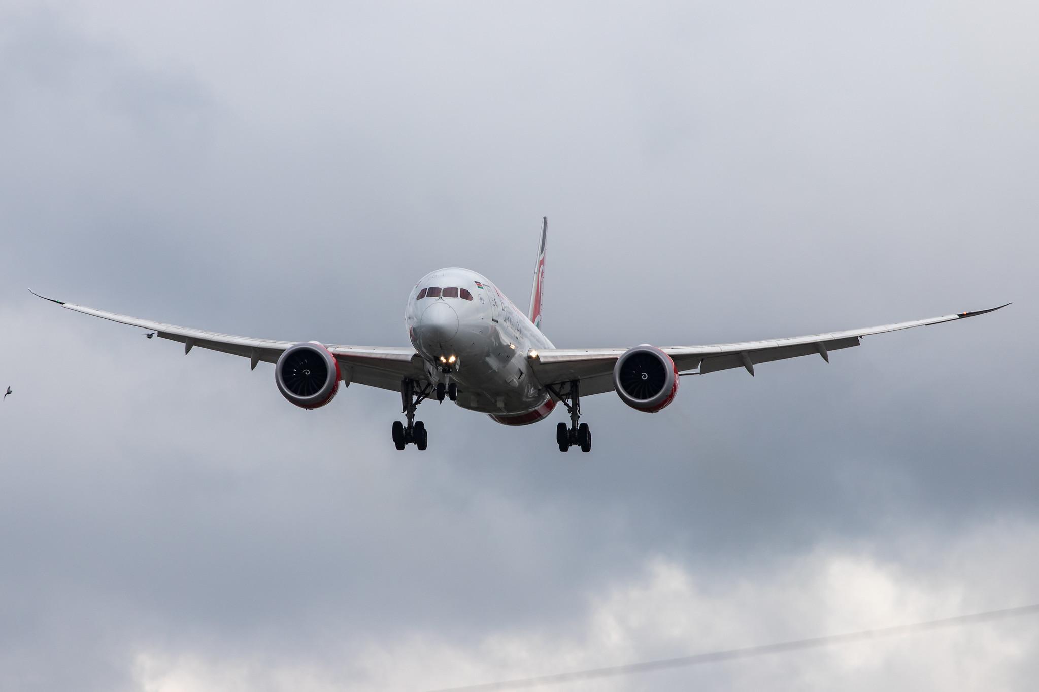 London Heathrow Airport: Kenya Airways (KQ / KQA) |  Boeing 787-8 Dreamliner B788 | 5Y-KZF | MSN 36043