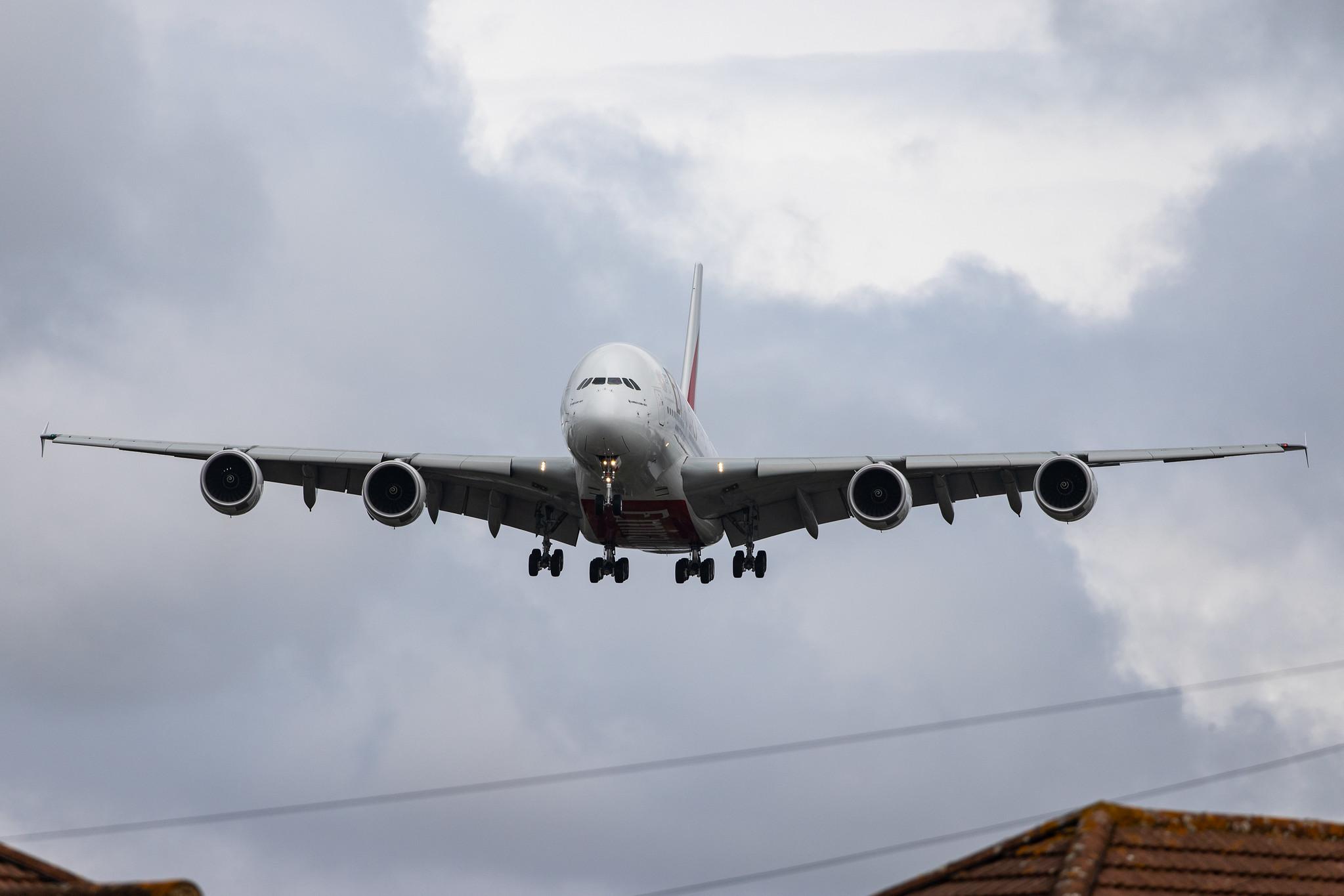 London Heathrow Airport: Emirates (EK / UAE) |  Airbus A380-842 A388 | A6-EUM | MSN 225