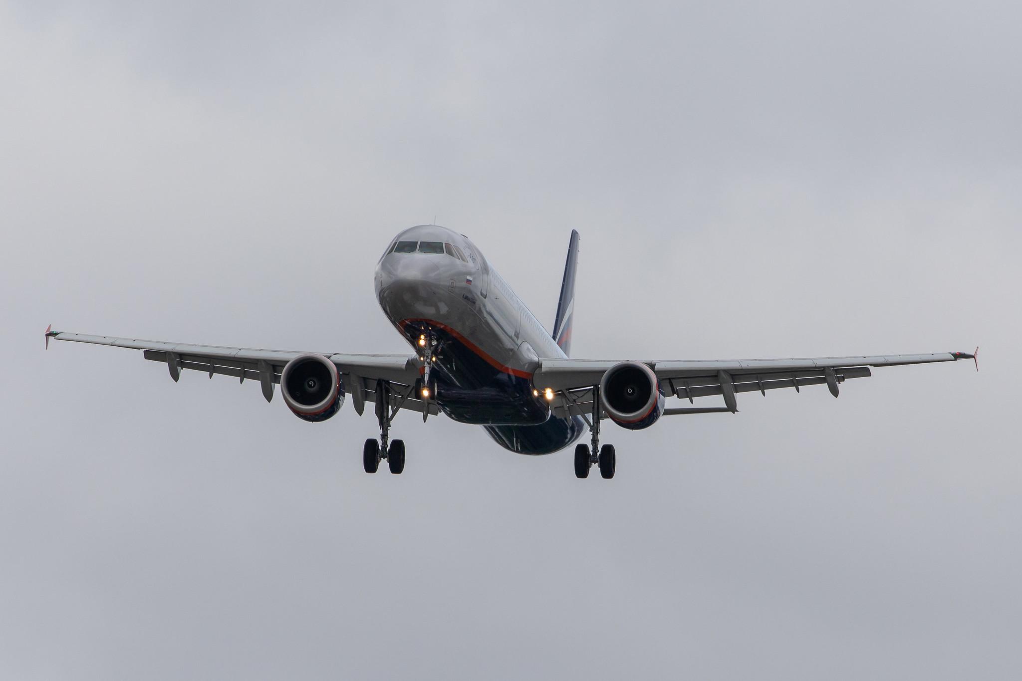 London Heathrow Airport: Aeroflot (SU / AFL) |  Airbus A321-211 A321 | VQ-BEG | MSN 4116